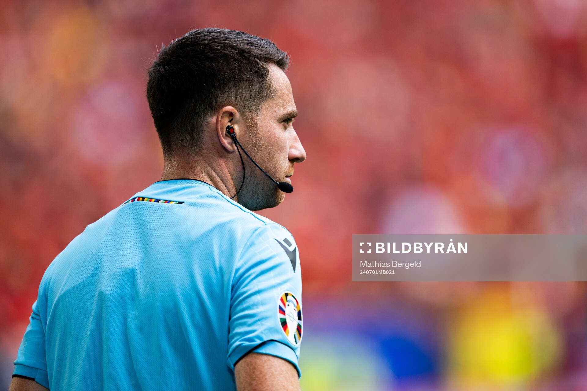 Assistant referee Andreas Söderkvist