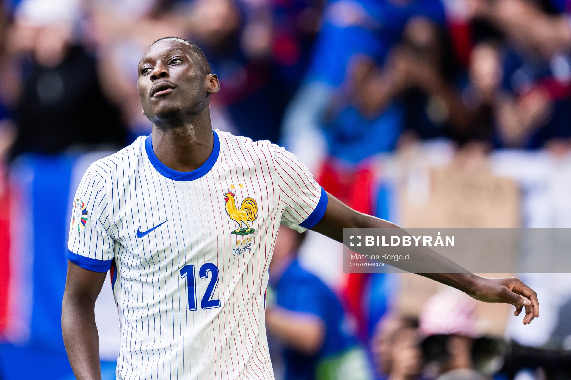 Randal Kolo Muani of France celebrates