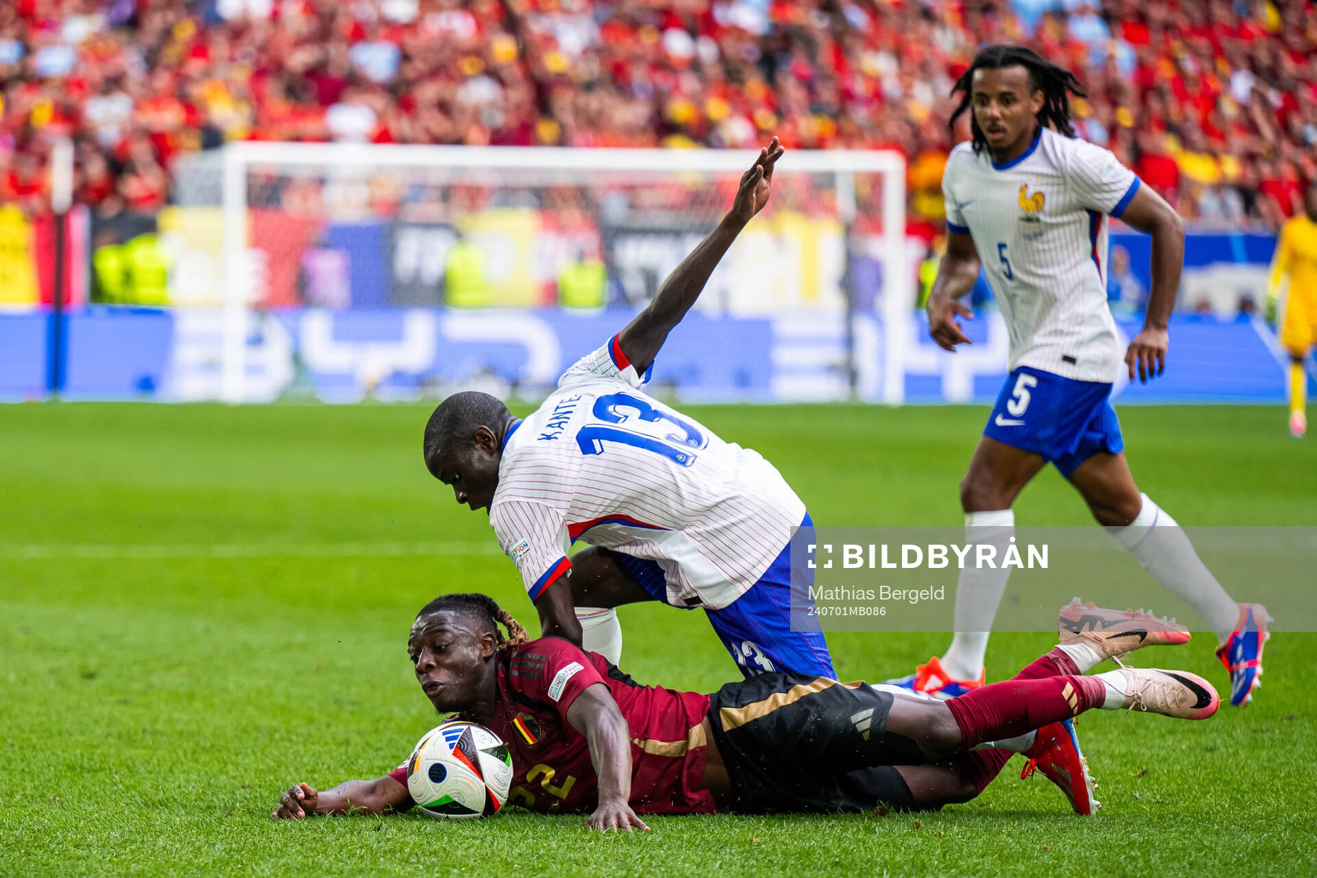 N'Golo Kanté of France and Jeremy Doku of Belgium