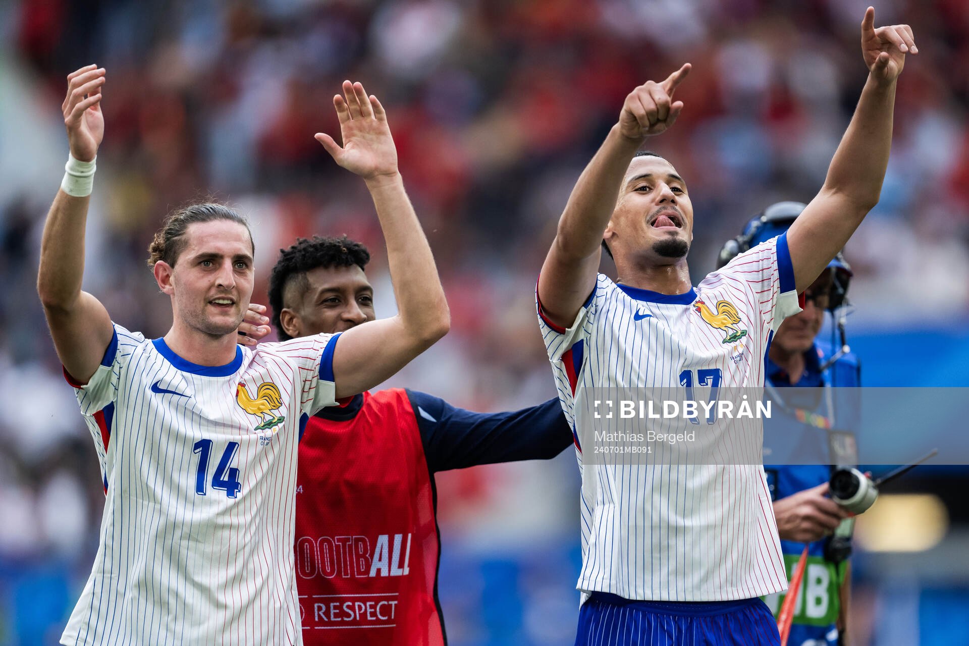 Adrien Rabiot and William Saliba of France celebrate