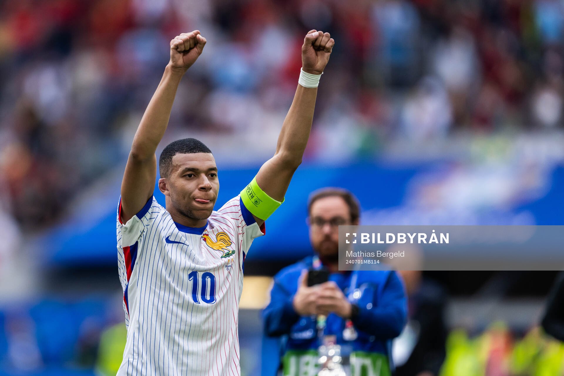 Kylian Mbappé of France celebrates