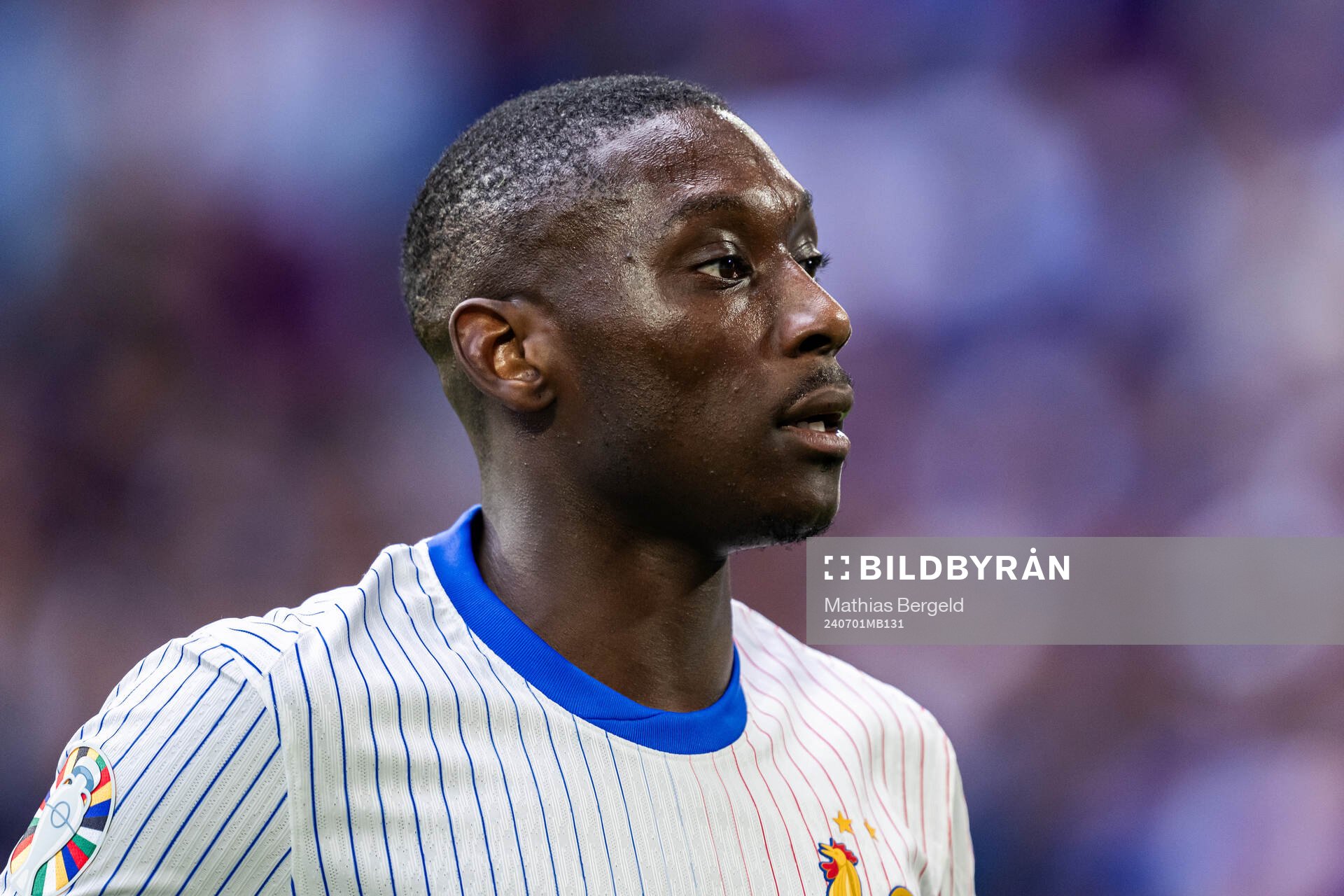 Randal Kolo Muani of France