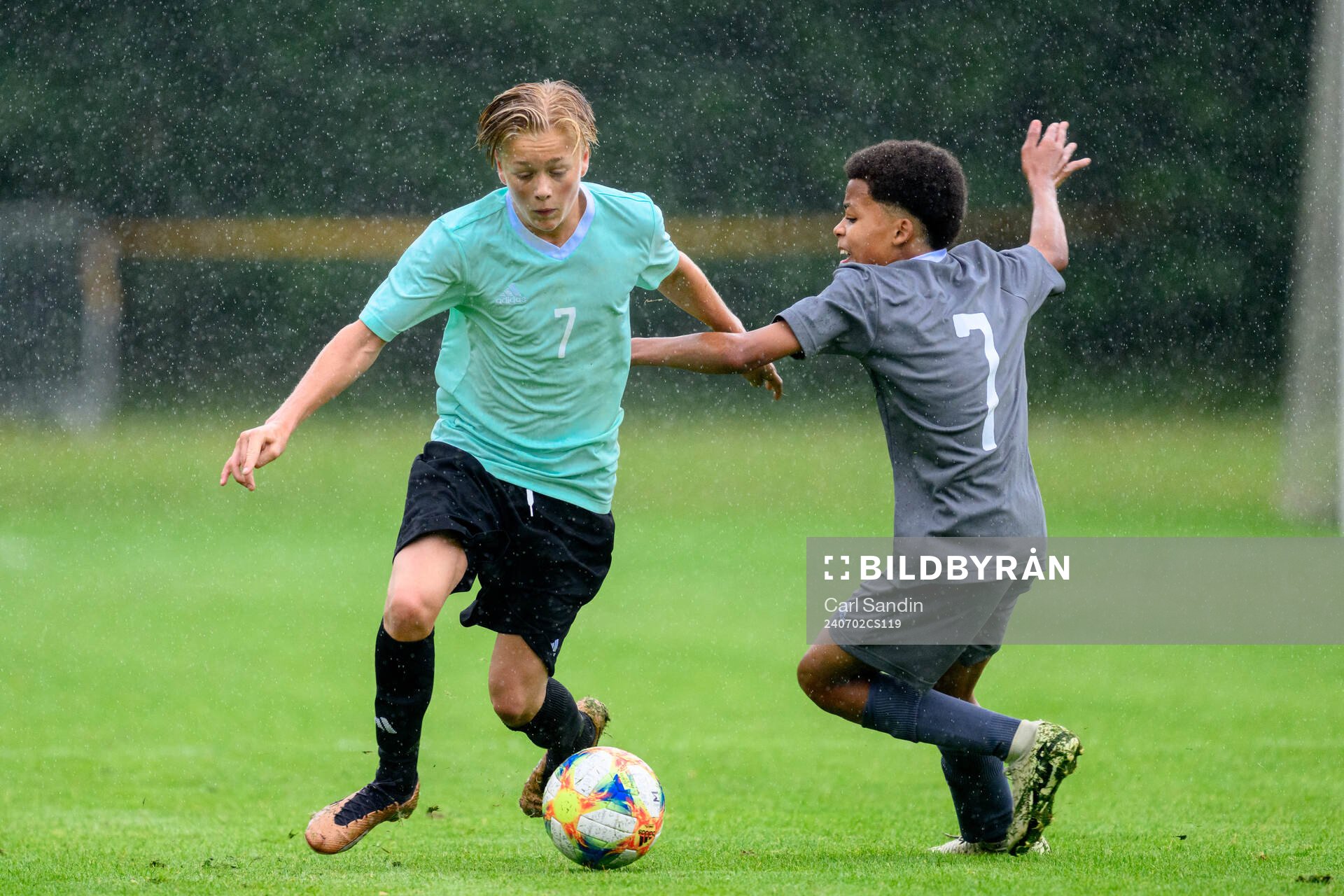 Charlie Anderson Gustafson IK Sirius FK och Jayden Gueï,