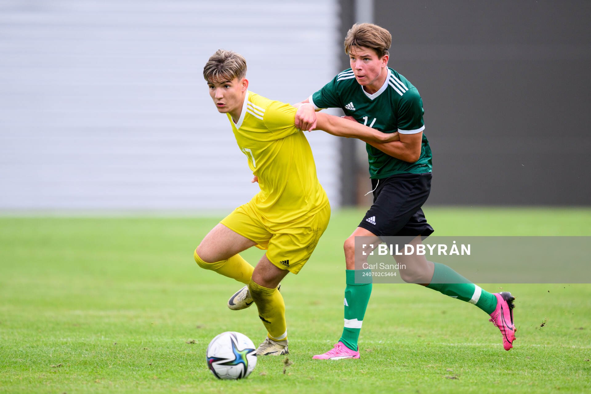 Luka Bolbotinovic, Djurgårdens IF FF  och Petter Forsman,