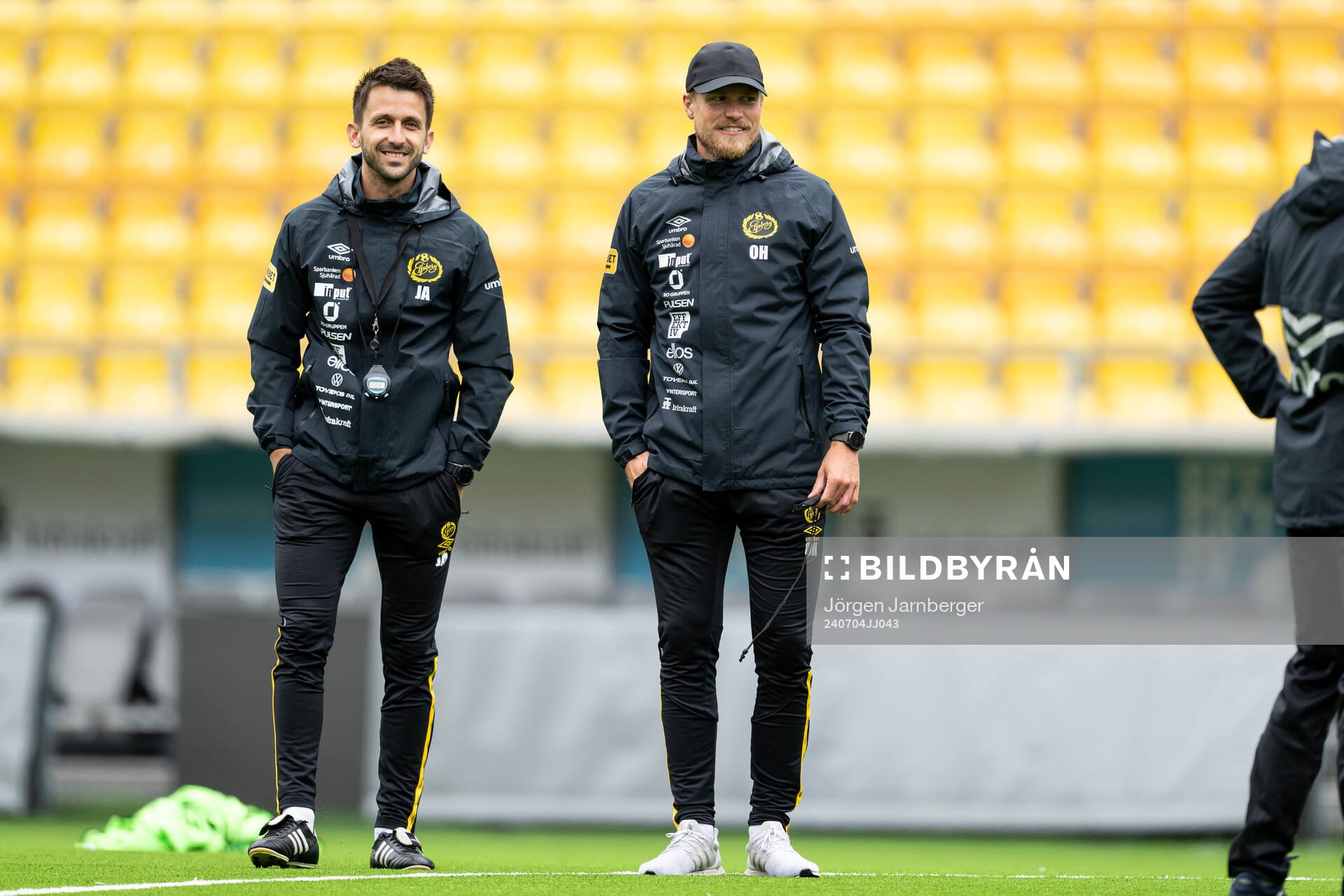Assisterande tränare Javier Agenjo Duran och manager Oscar
