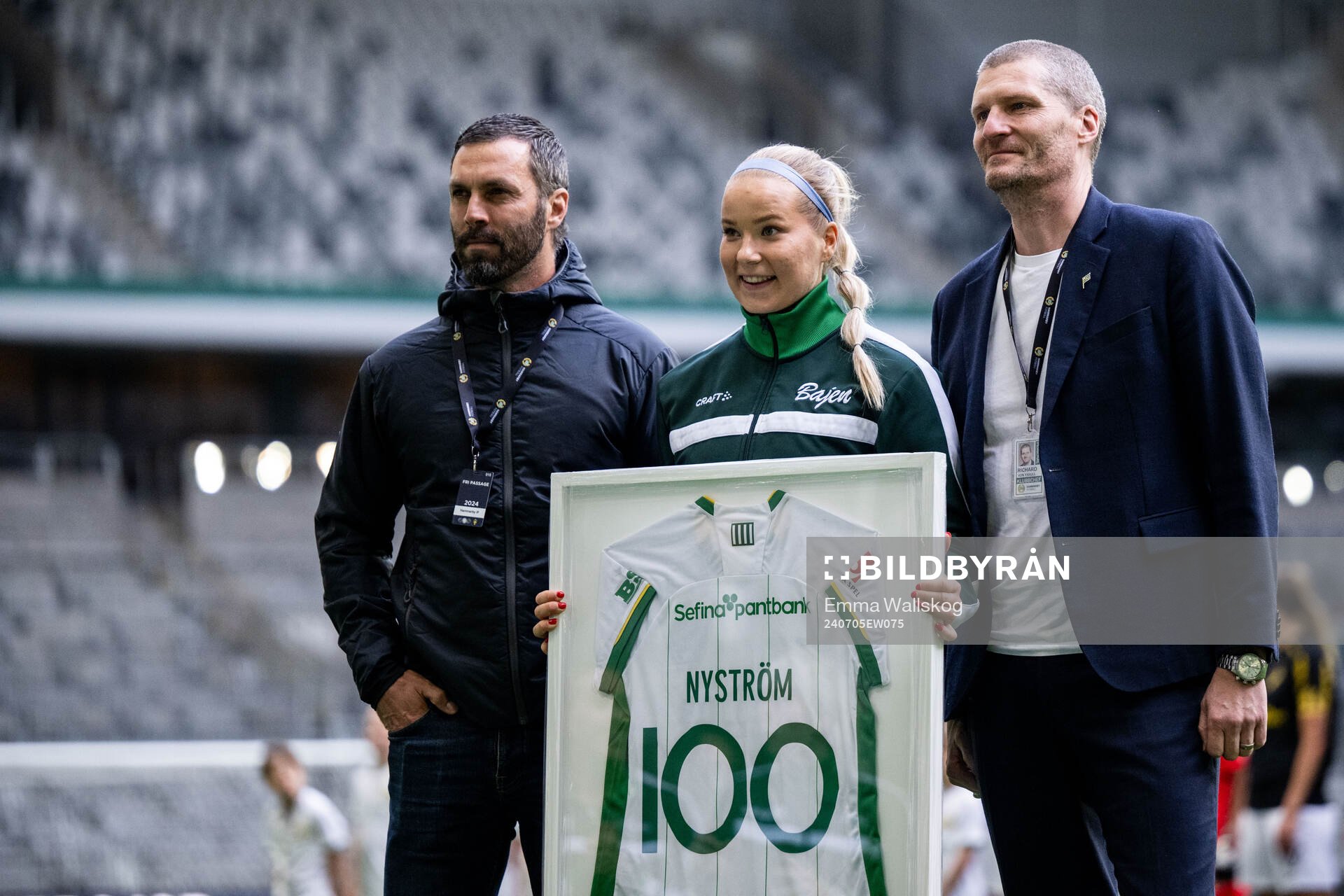 Hammarbys Eva Nyström hyllas för 100-matcher