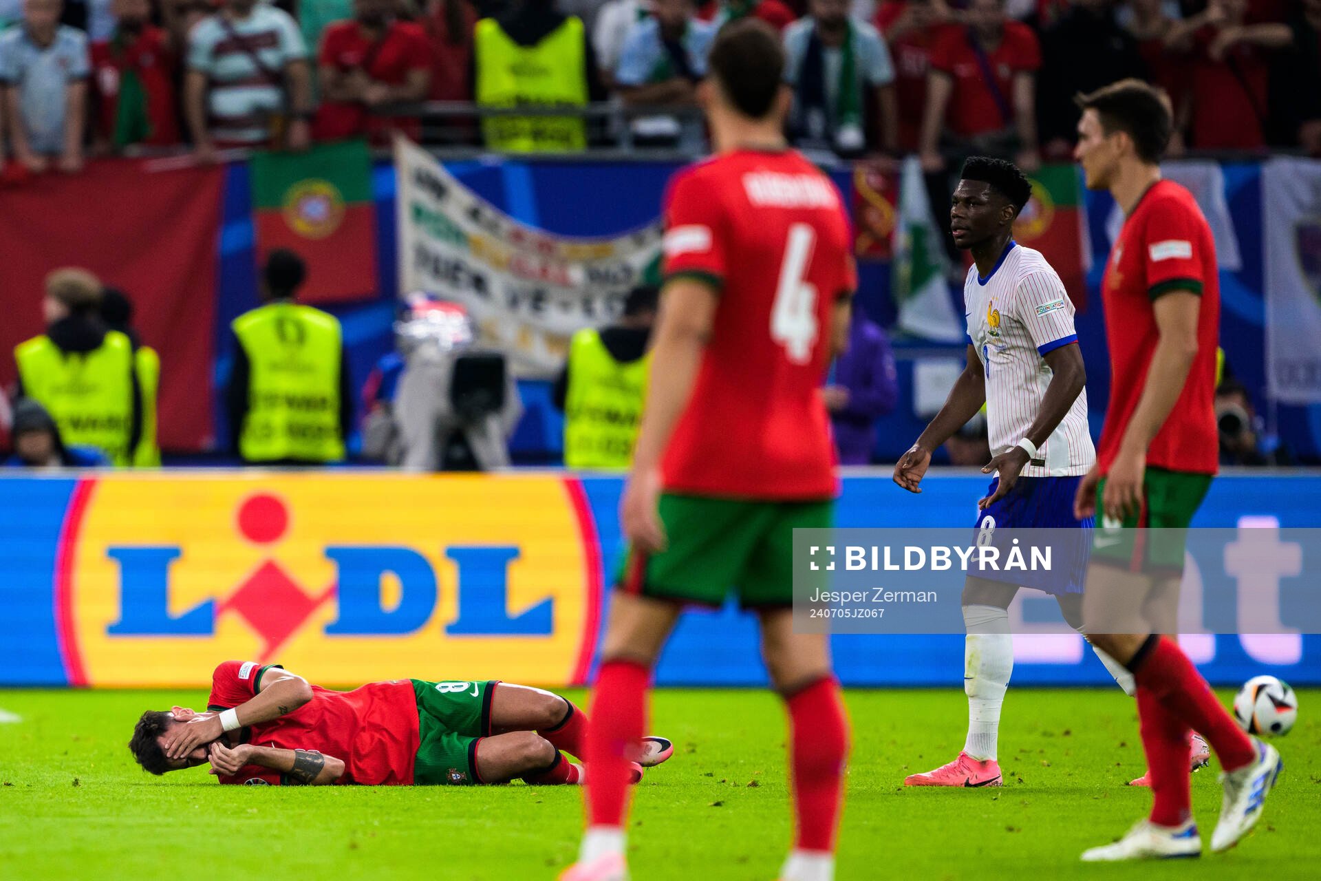 Bruno Fernandes of Portugal in pain