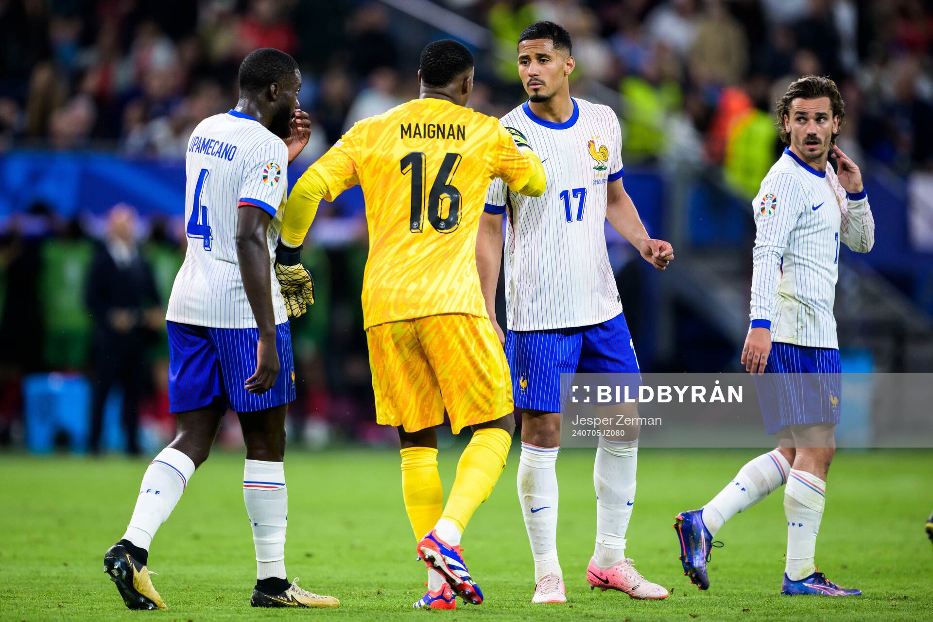 Dayot Upamecano, Mike Maignan, and William Saliba of France