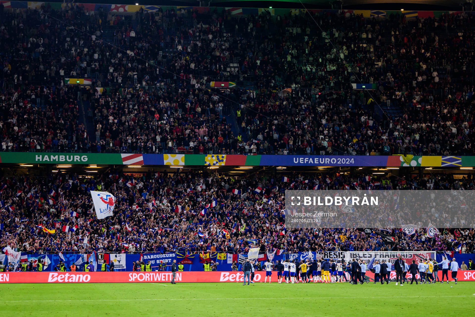 Players of France celebrate