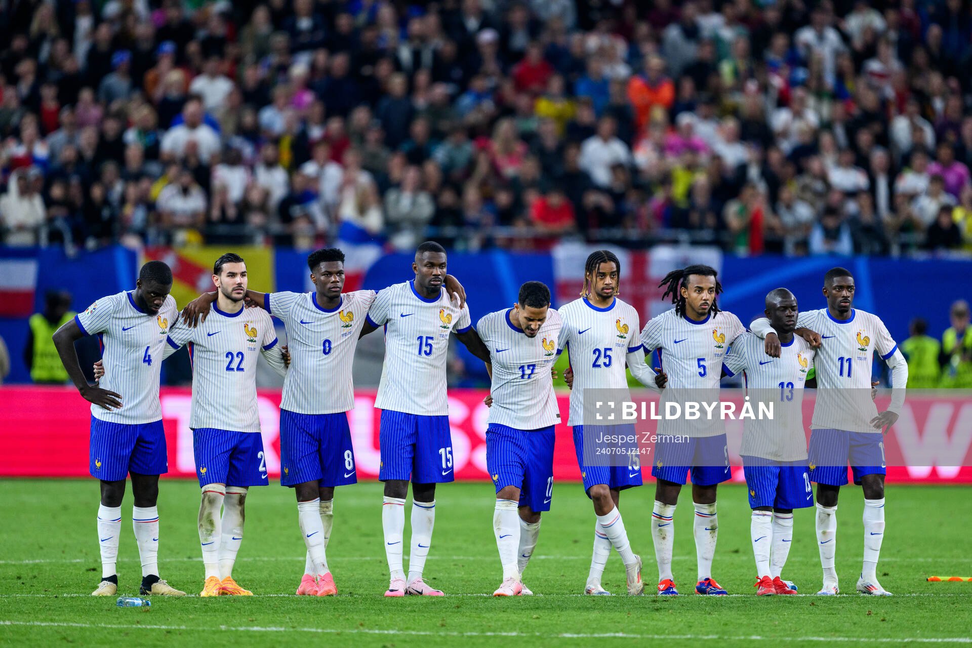 Dayot Upamecano, Theo Hernandez, Aurélien Tchouameni, Marcus Thuram, William Saliba, Bradley Barcola, Jules Koundé, N'Golo Kanté and Ousmane Dembele of France during the penalty shootout in the UEFA Euro 2024 Football Championship Quarterfinal between Portugal and France on July 5, 2024 in Hamburg.
