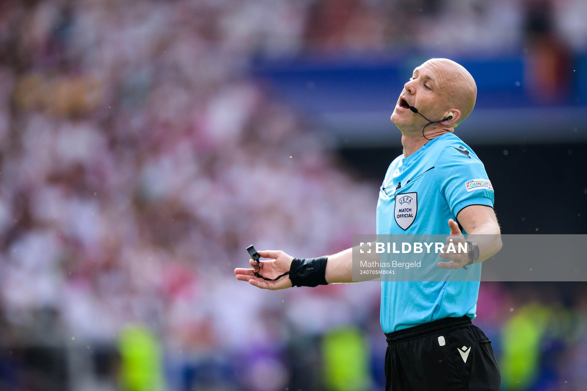 Referee Anthony Taylor