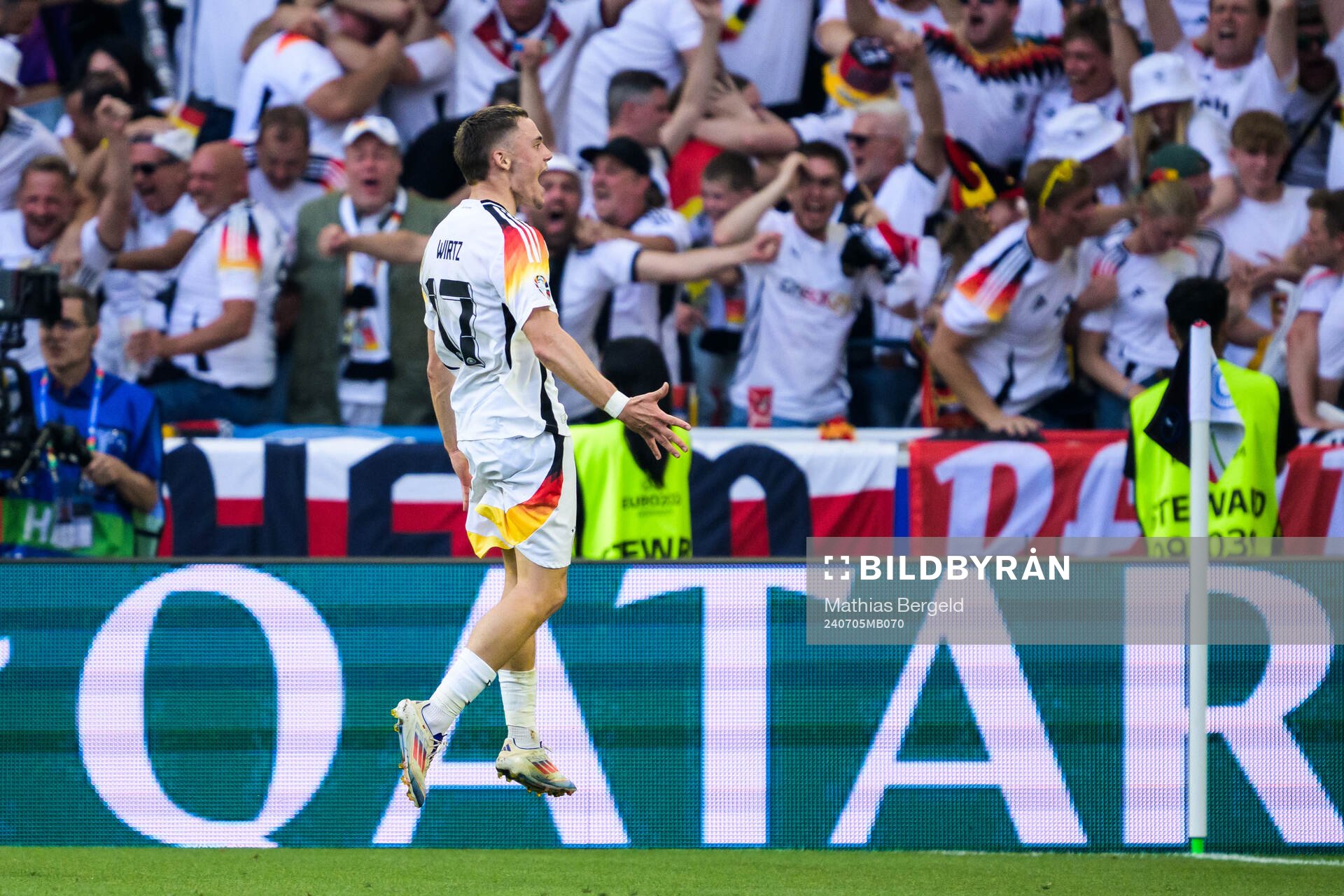 Florian Wirtz of Germany celebrates