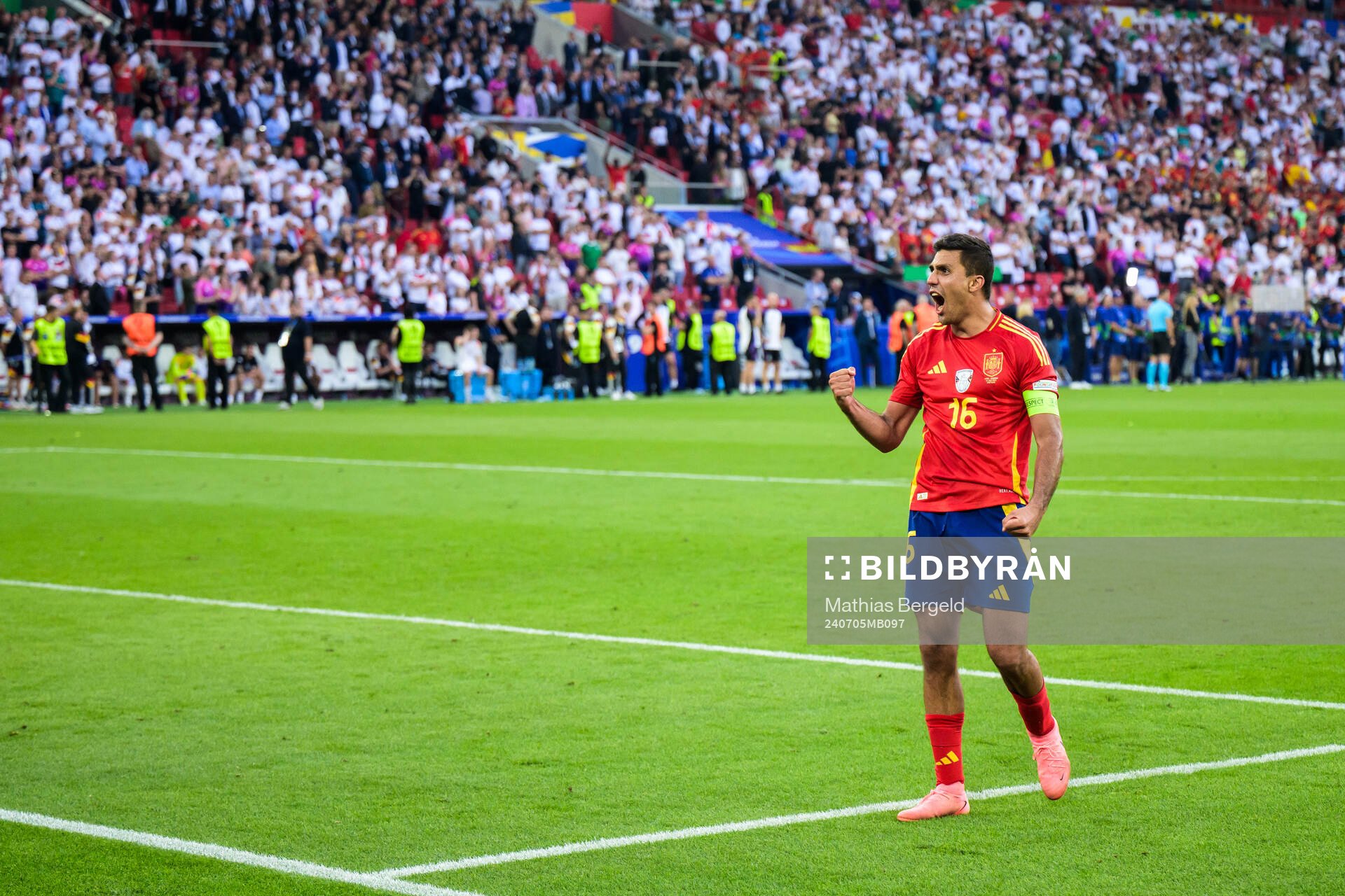 Rodrigo Hernandez of Spain celebrates