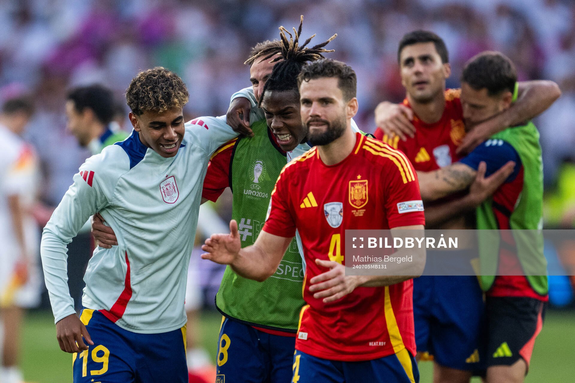 Lamine Yamal, Fabian Ruiz Pena and Nicholas Williams of