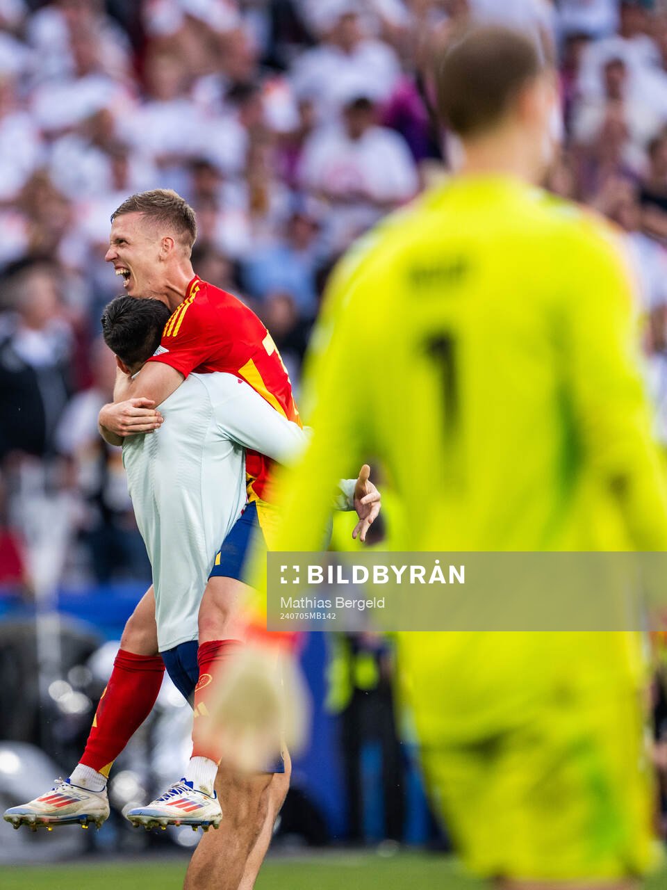 Alvaro Morata and Daniel Olmo of Spain celebrate