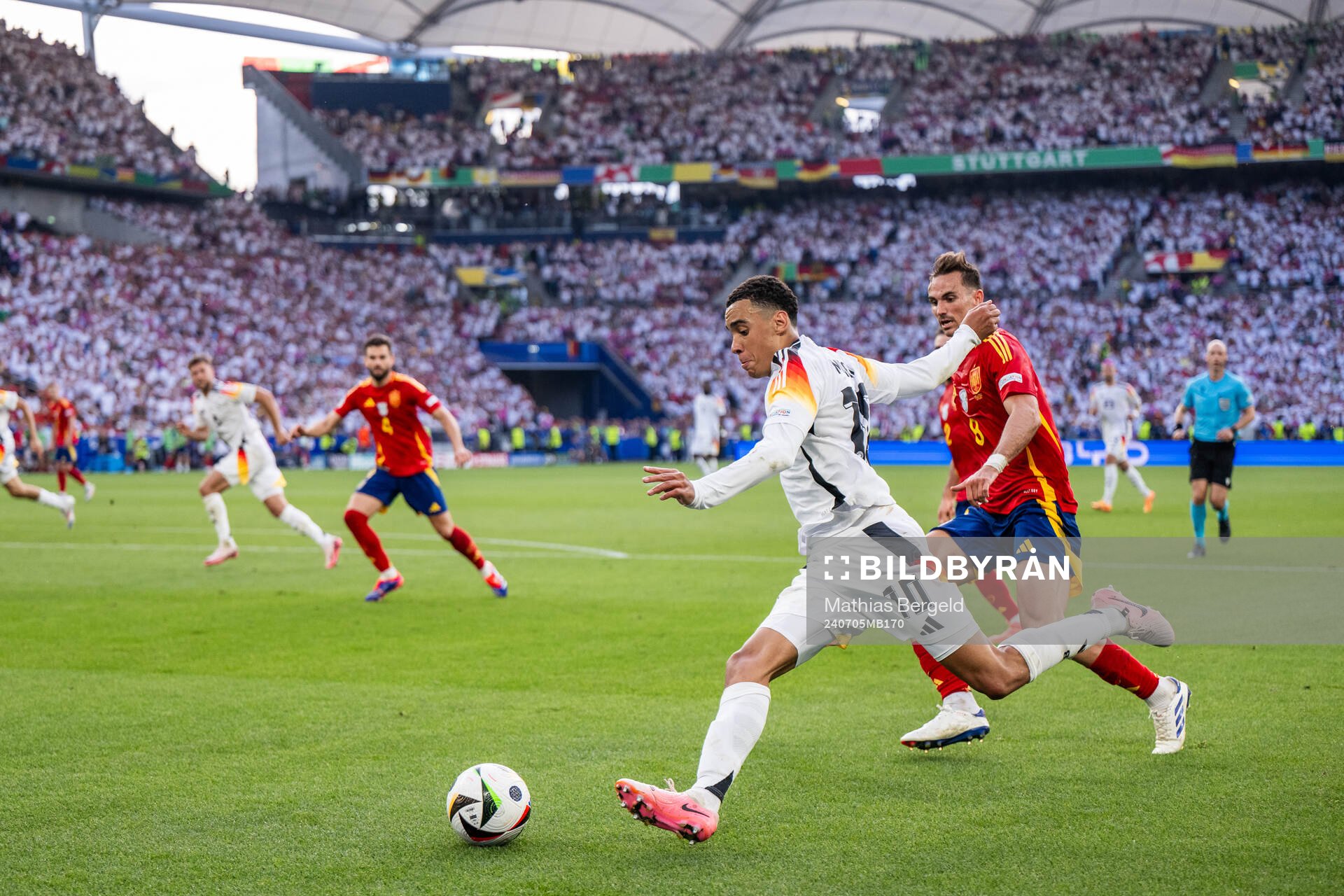Jamal Musiala of Germany and Fabian Ruiz Pena of Spain
