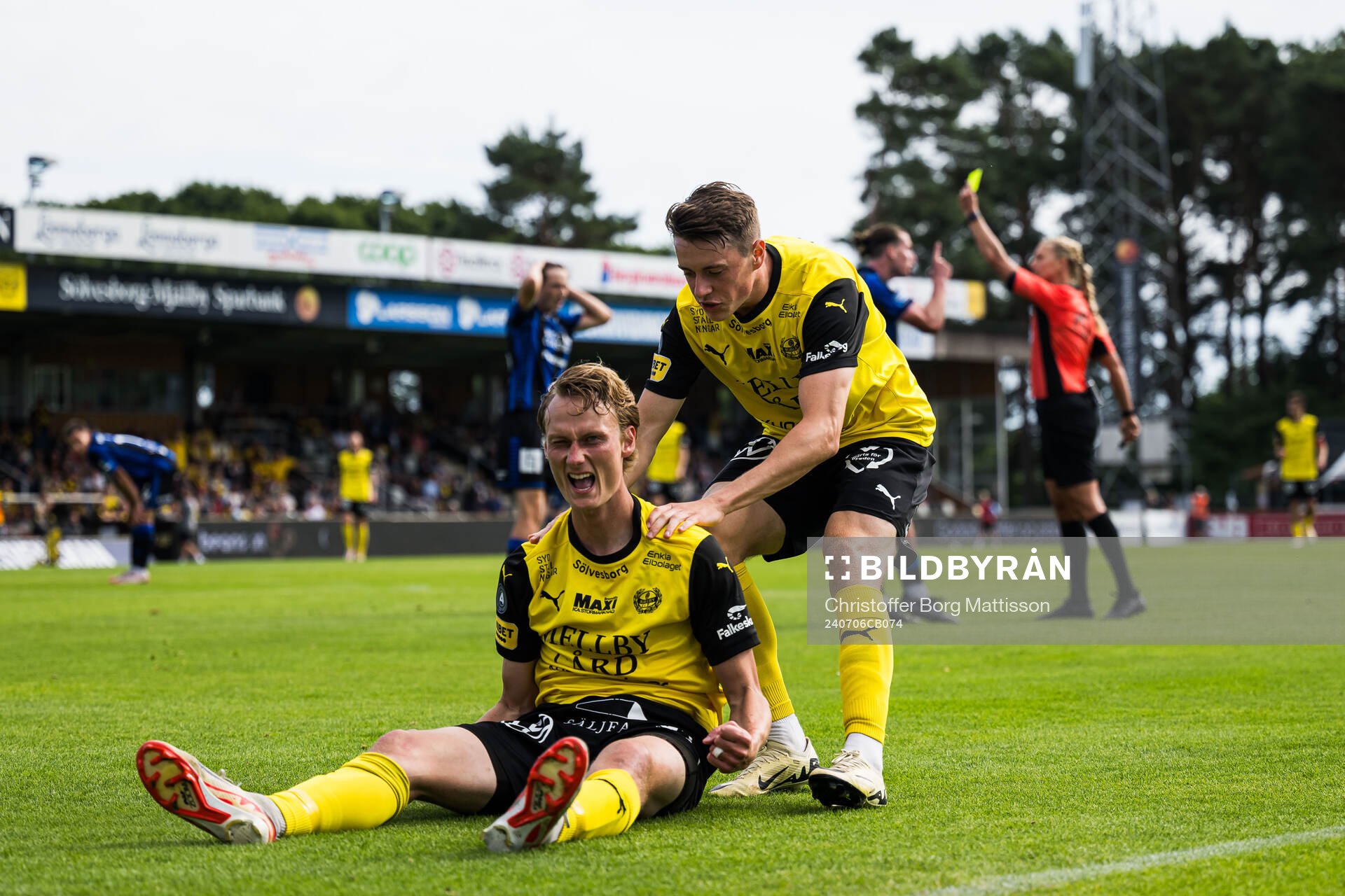 Mjällbys Alexander Johansson och Elliot Stroud