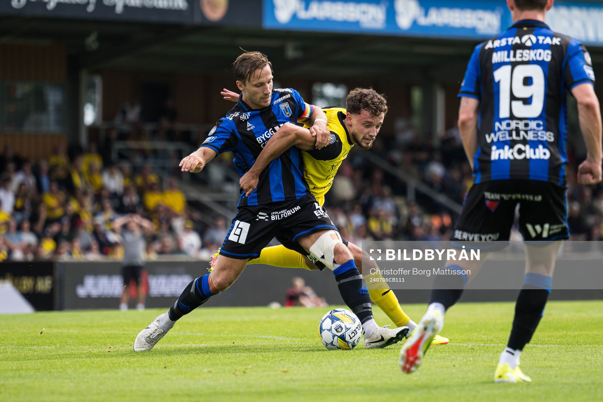 Sirius Daniel Stensson och Mjällbys Colin Rösler