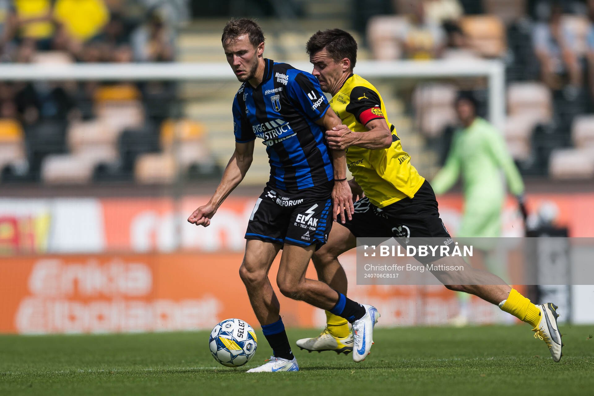 Sirius Melker Heier och Mjällbys Jesper Gustavsson