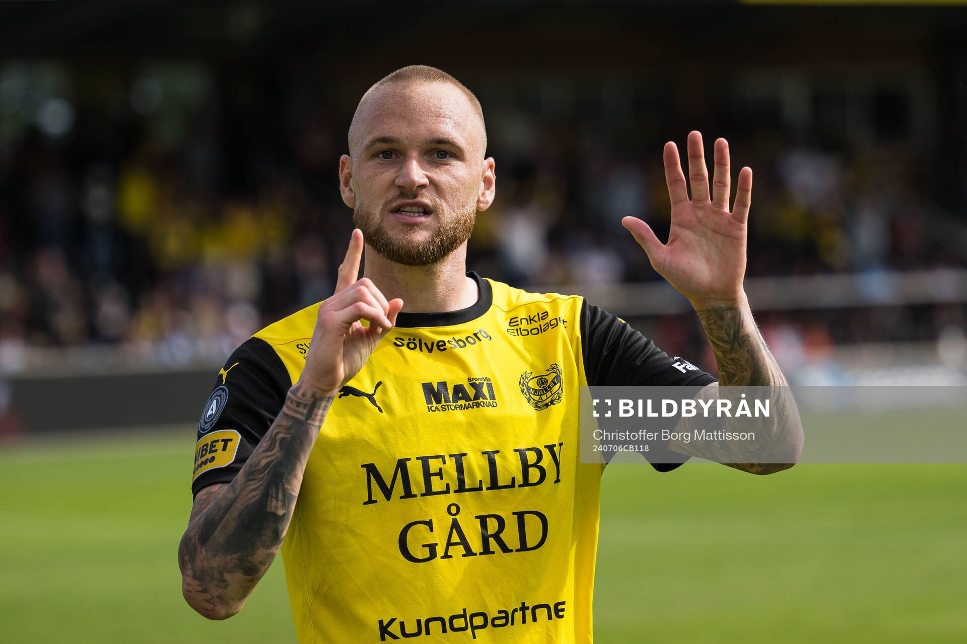 Mjällbys Adam Ståhl jublar