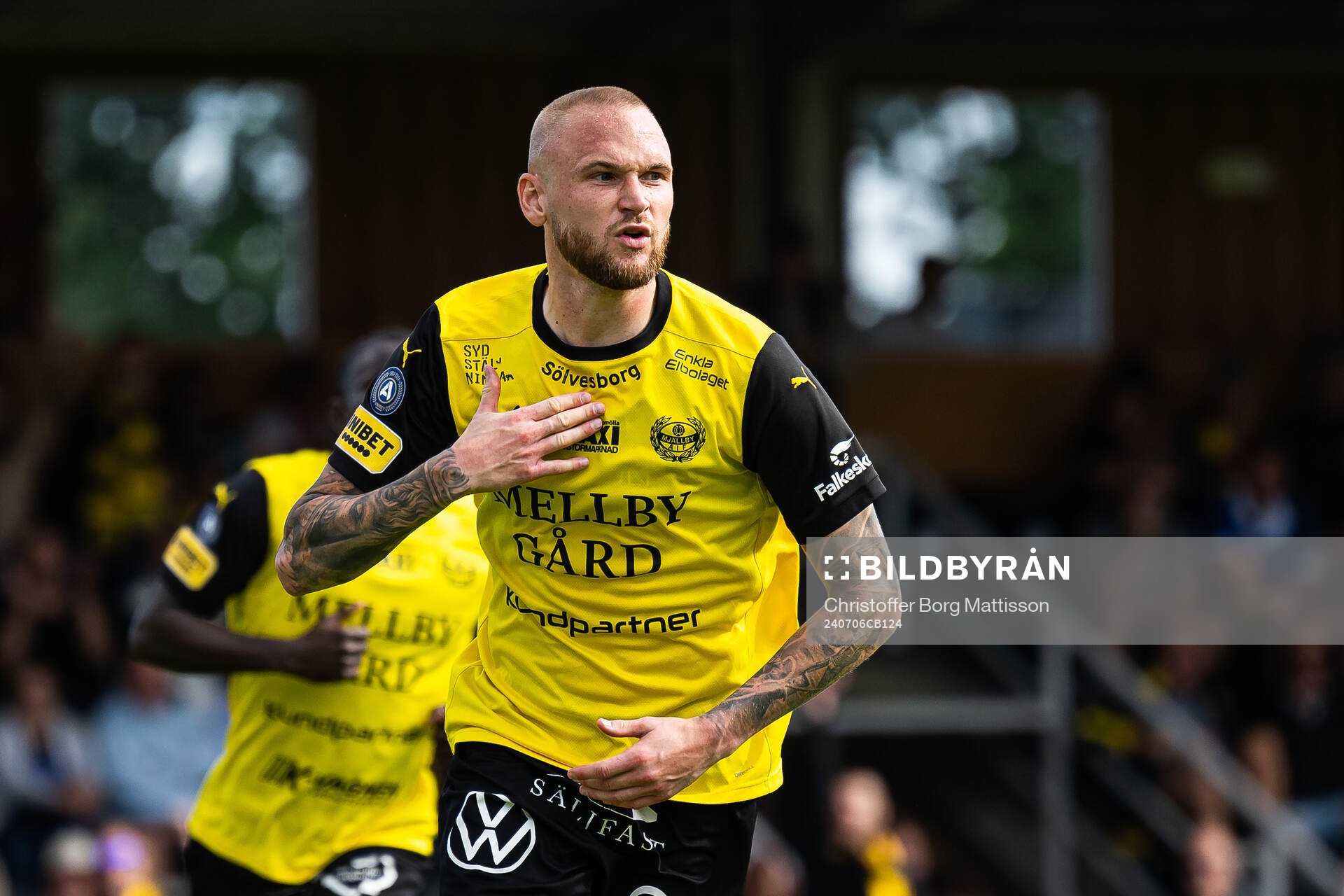 Mjällbys Adam Ståhl jublar