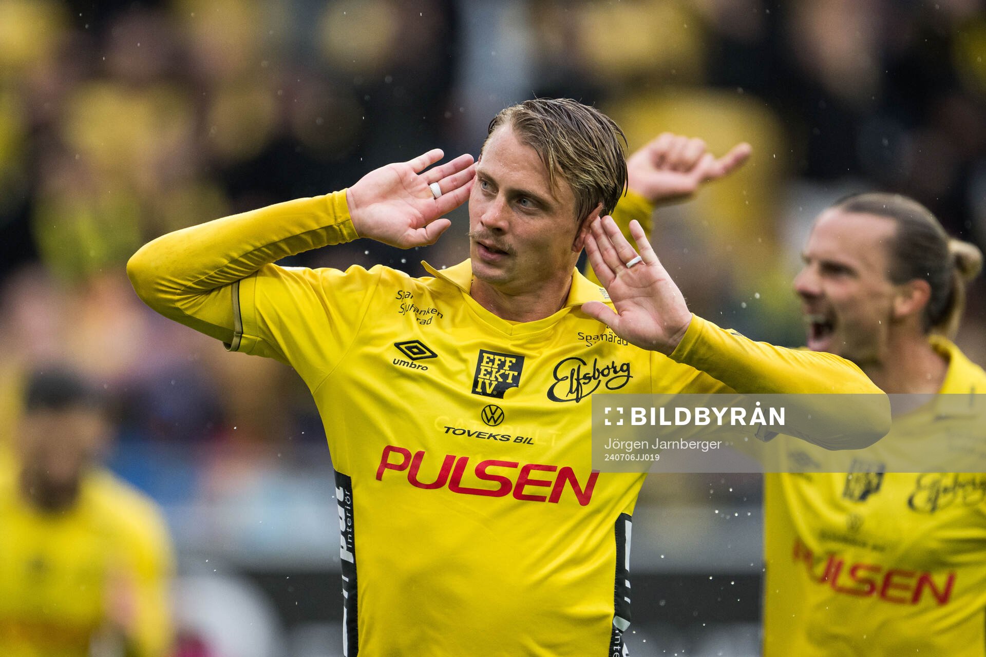 Elfsborgs Simon Hedlund jublar