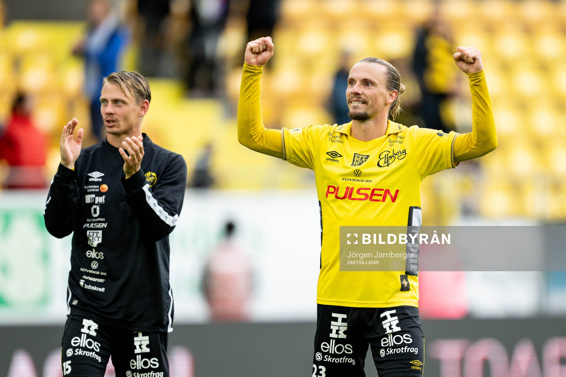 Elfsborgs Simon Hedlund och Niklas Hult jublar