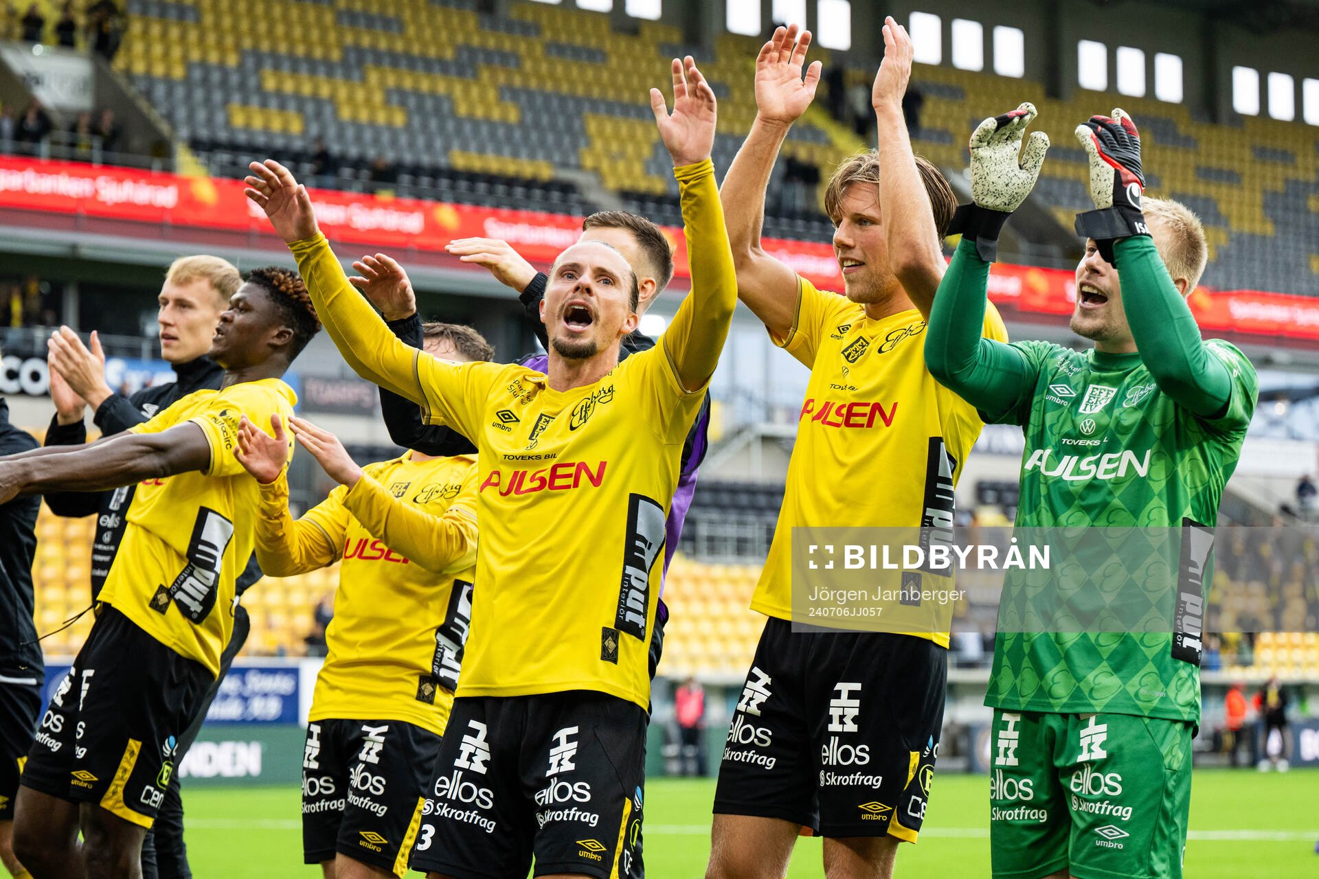 Elfsborgs Niklas Hult, Noah Söderberg och målvakt Isak