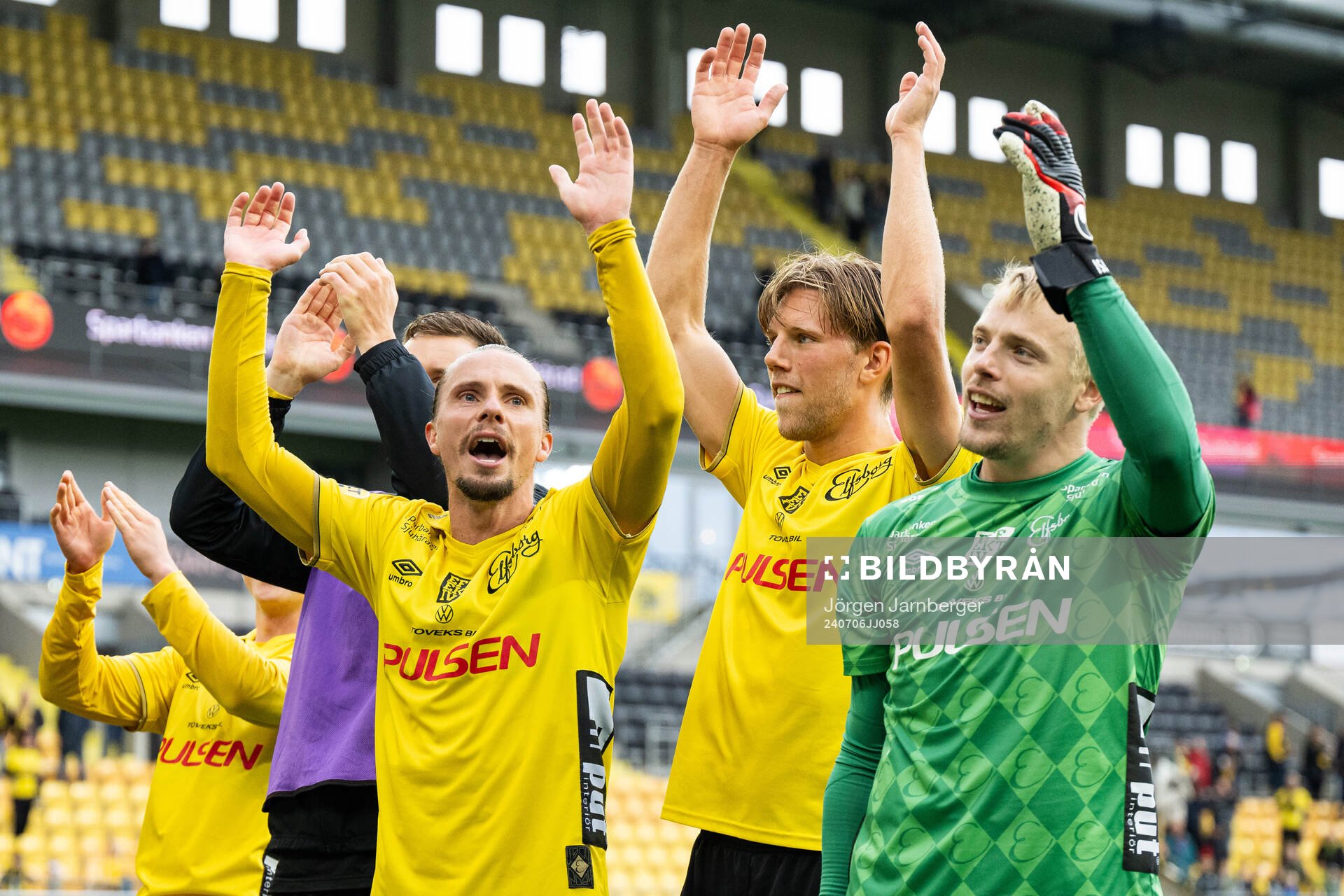 Elfsborgs Niklas Hult, Noah Söderberg och målvakt Isak