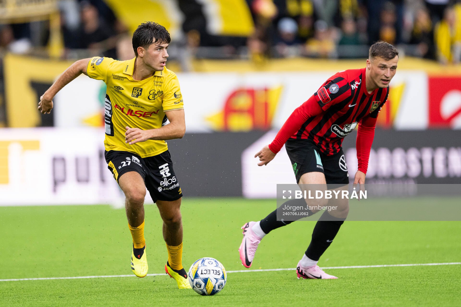Elfsborgs Besfort Zeneli och Brommapojkarnas Adam Skanning
