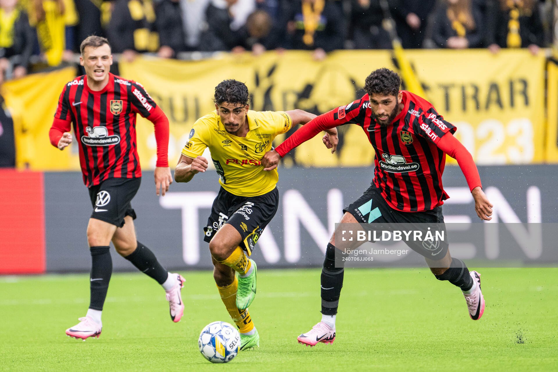 Elfsborgs Ahmed Qasem och Brommapojkarnas Paya Pichkah