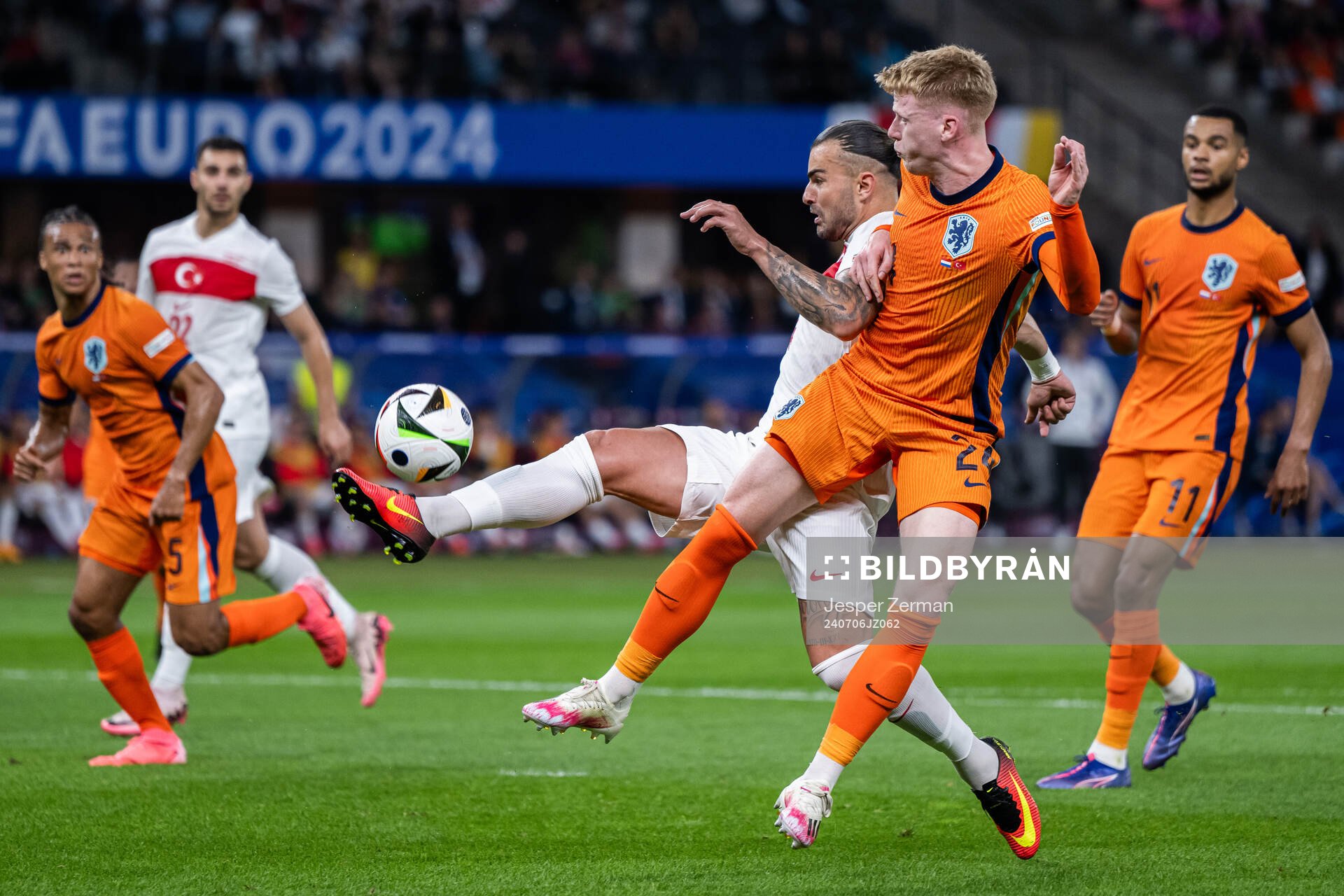 Abdulkerim Bardakci of Turkey and Jerdy Schouten of