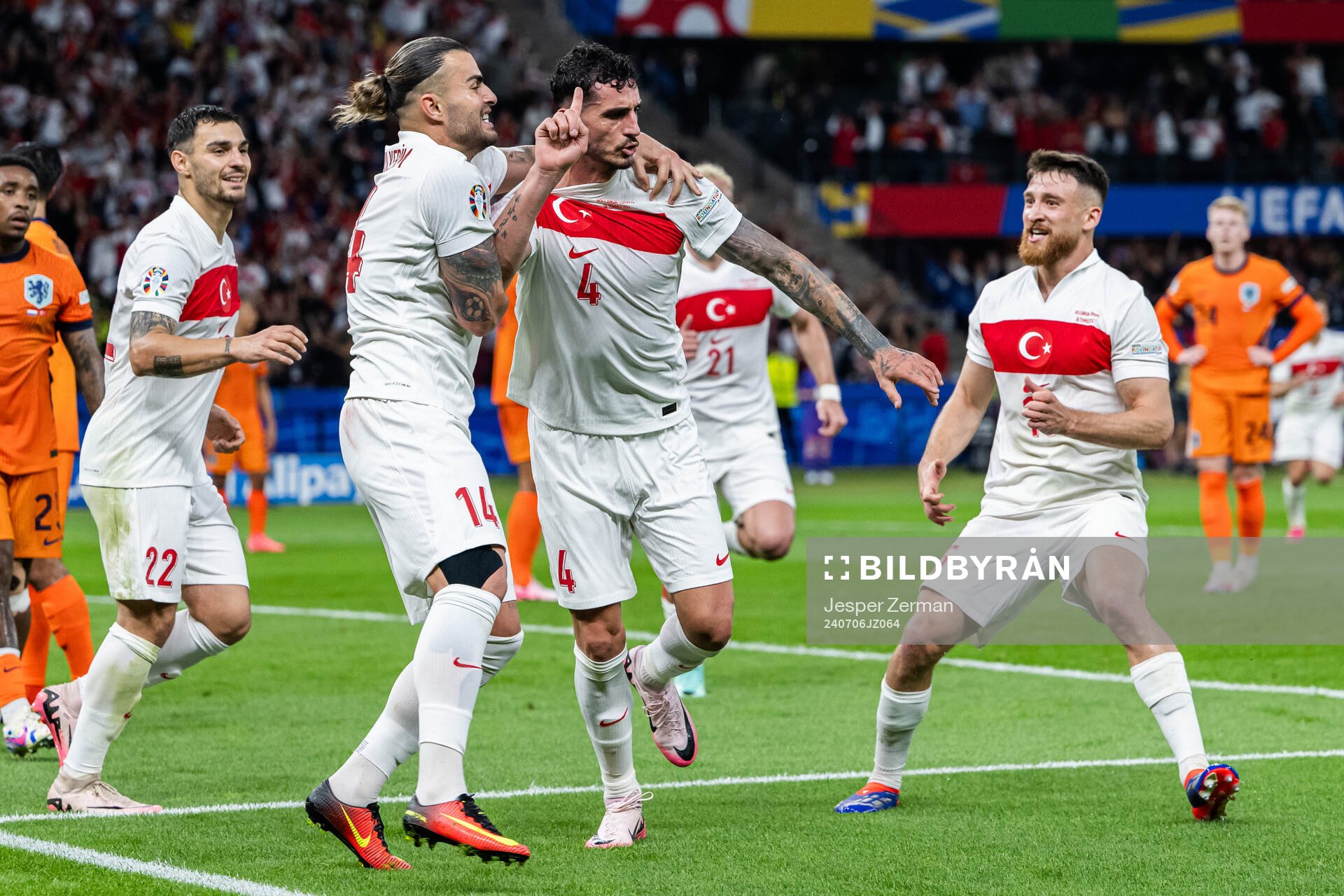 Samet Akaydin of Turkey celebrates