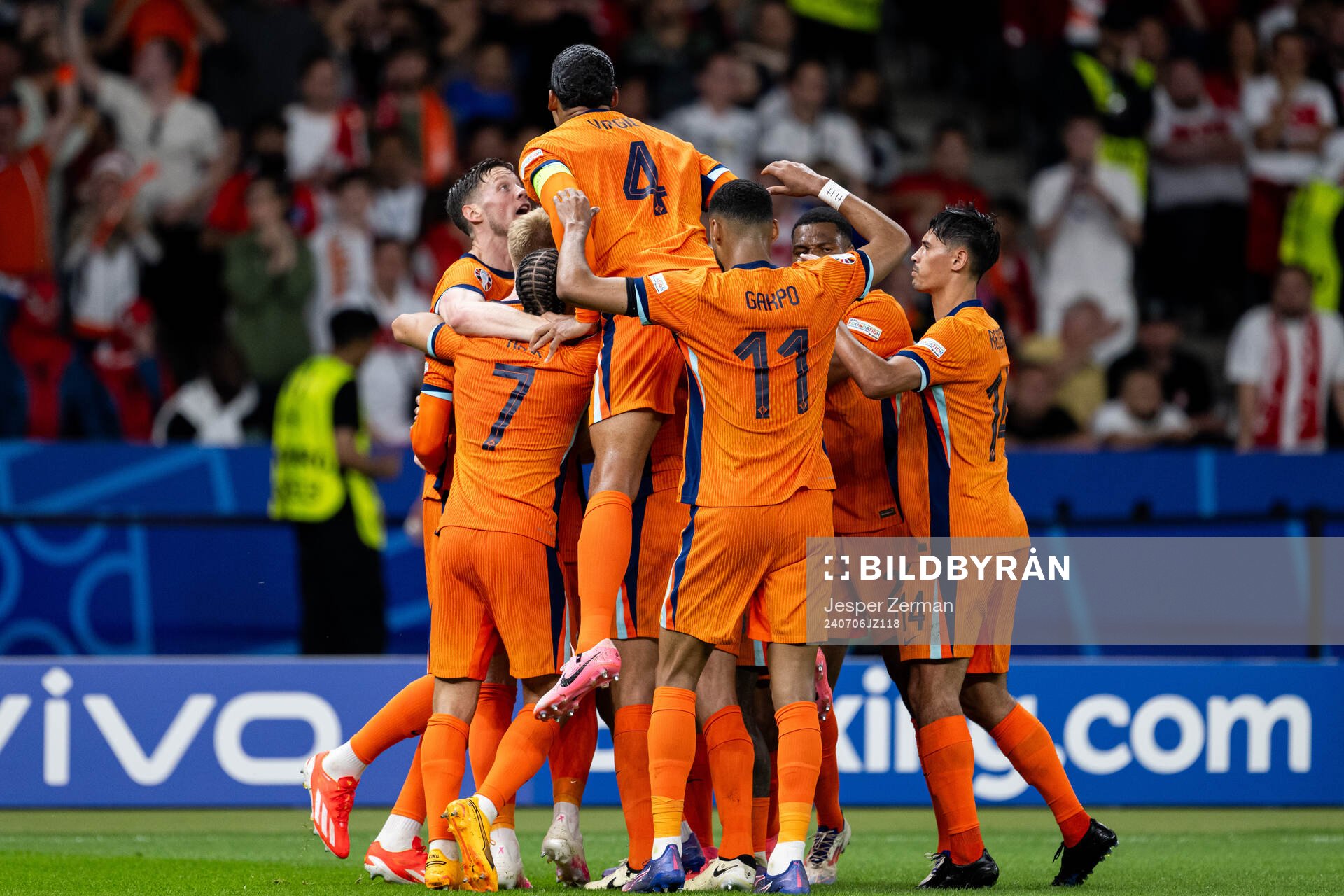 Players of Netherlands celebrate after 1-1 during the UEFA Euro 2024 Football Championship quarterfinal between Netherlands and Turkey on July 6, 2024 in Berlin.