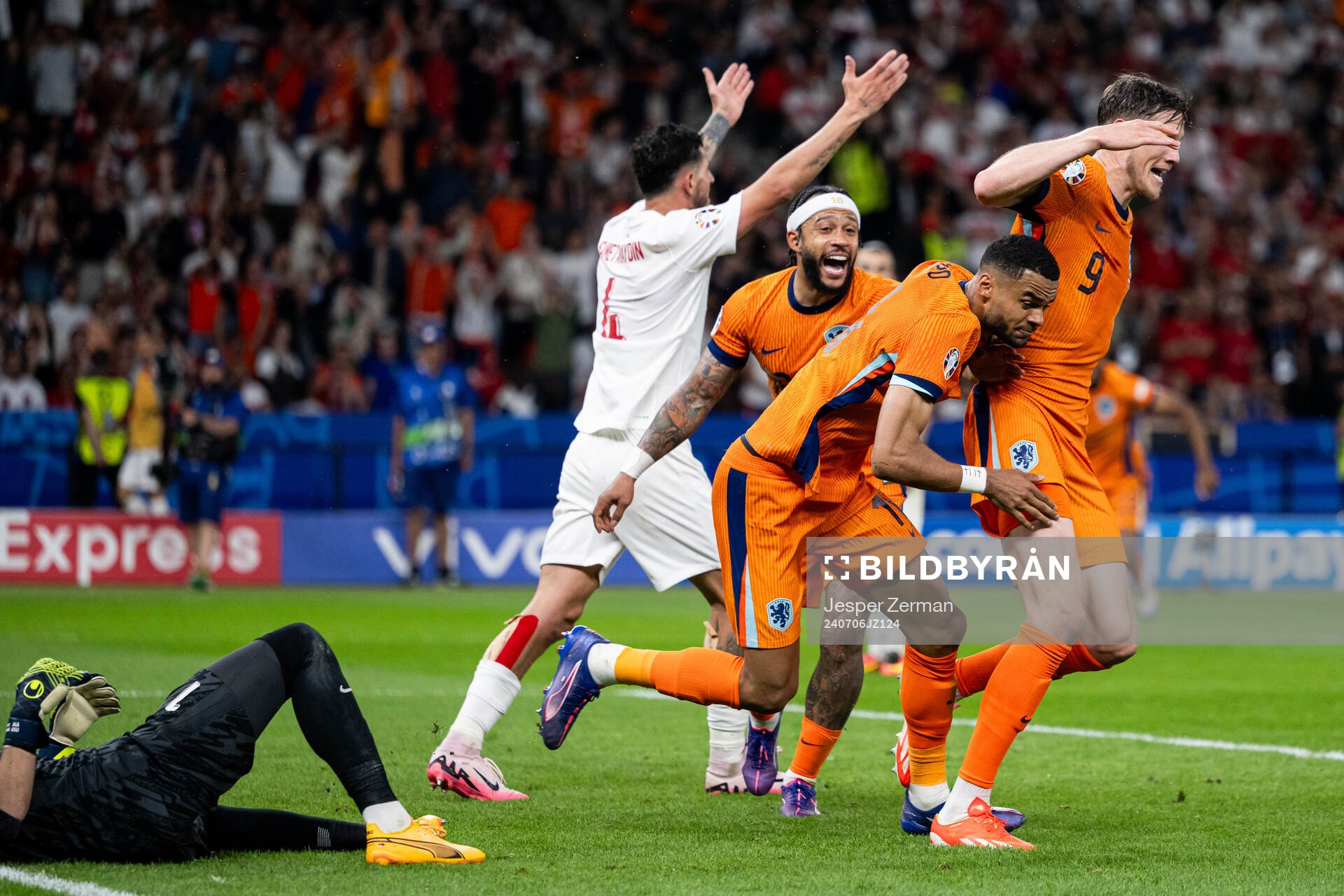Memphis Depay, Cody Gakpo and Wout Weghorst celebrate after 2-1 during the UEFA Euro 2024 Football Championship quarterfinal between Netherlands and Turkey on July 6, 2024 in Berlin.
