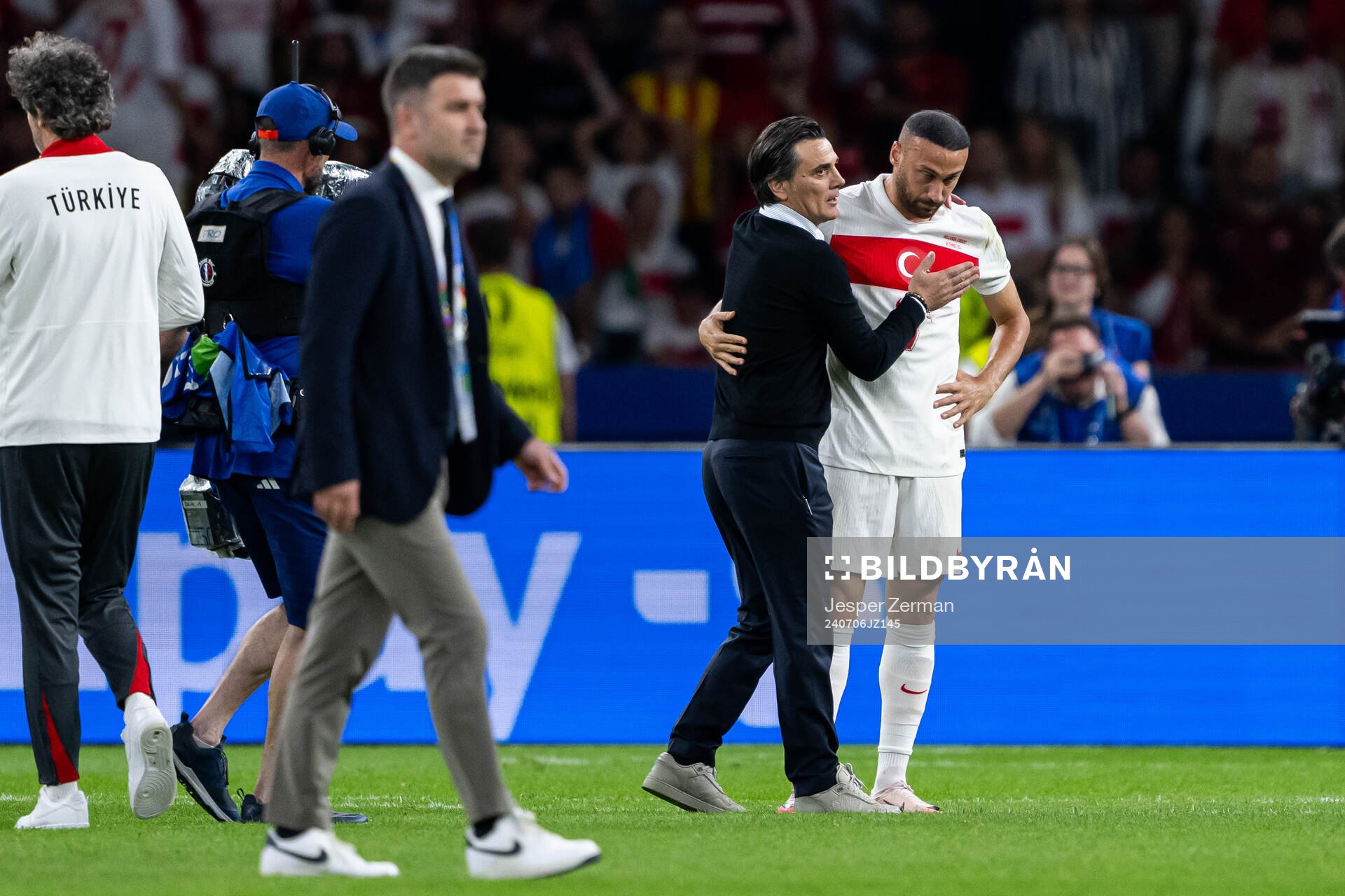 Head coach Vincenzo Montella and Cenk Tosun of Turkey look