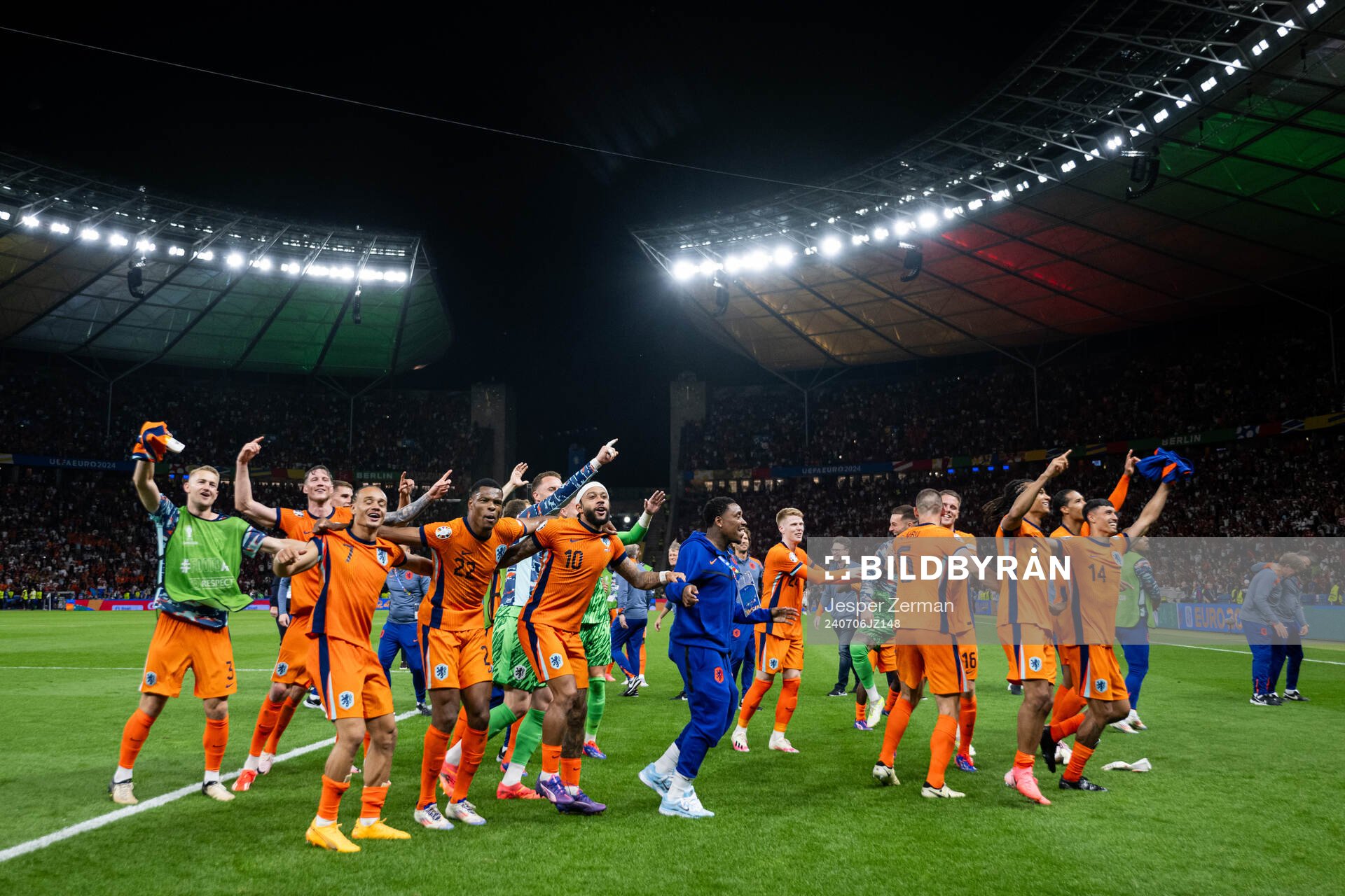 Players of Netherlands celebrate