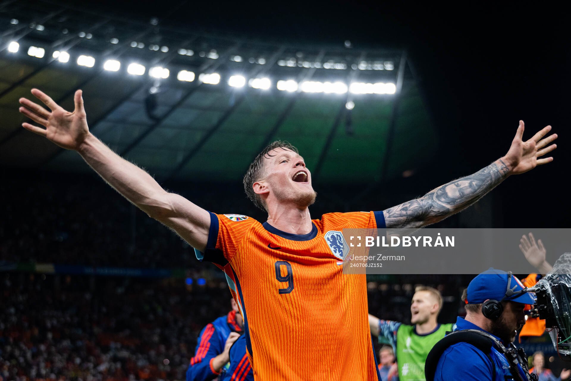 Wout Weghorst of Netherlands celebrate