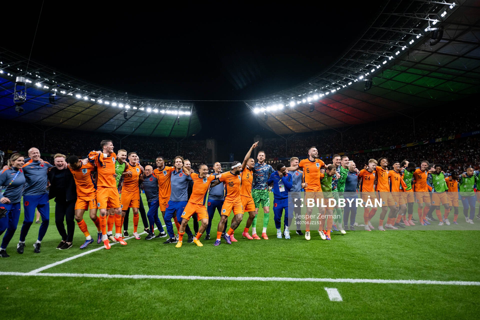 Players of Netherlands celebrate after the UEFA Euro 2024 Football Championship quarterfinal between Netherlands and Turkey on July 6, 2024 in Berlin.