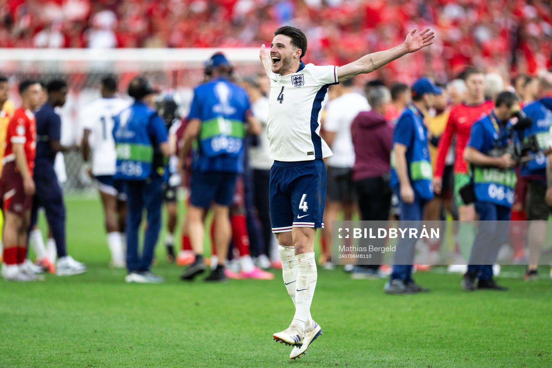 Declan Rice of England celebrates