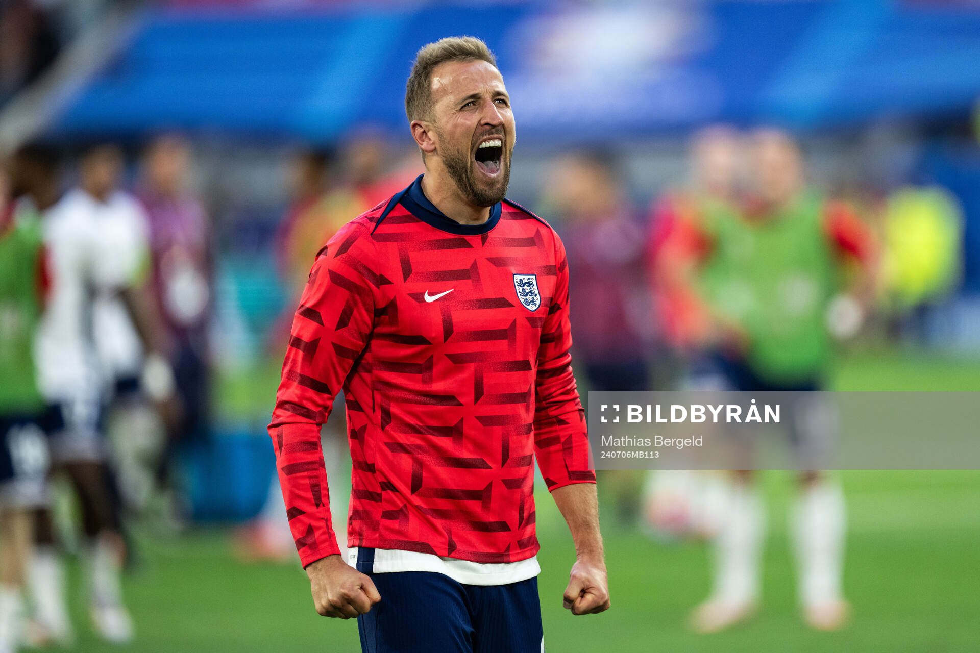 Harry Kane of England celebrates after the UEFA Euro 2024 Football Championship quarterfinal between England and Switzerland on July 6, 2024 in Düsseldorf.