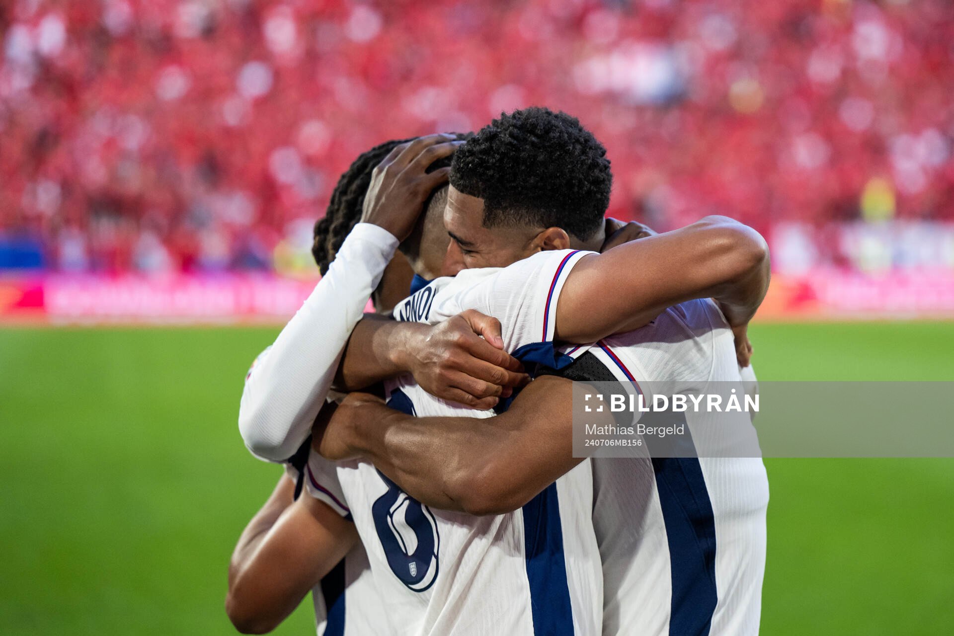 Trent Alexander-Arnold and Jude Bellingham of England