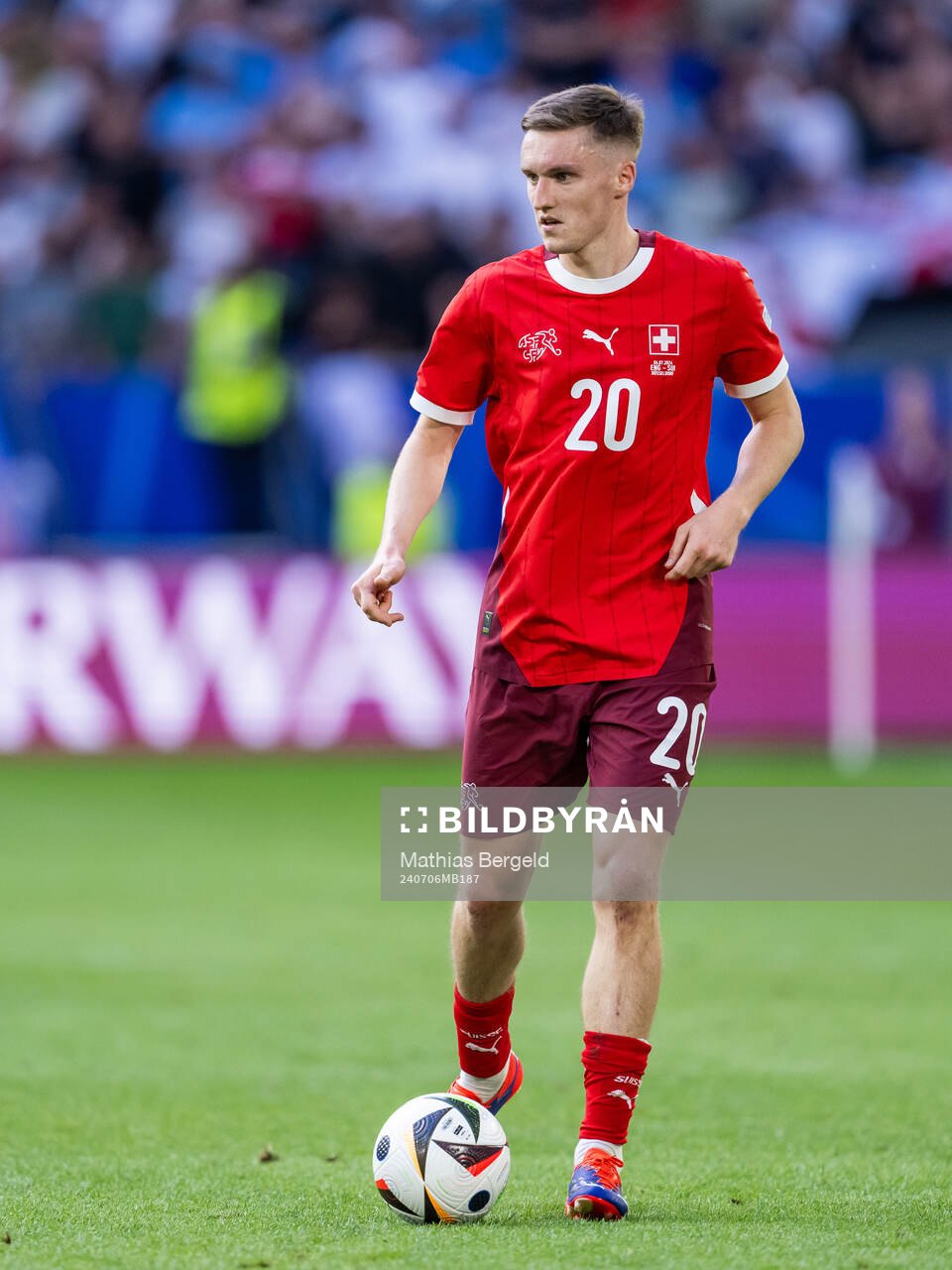Michel Aebischer of Switzerland during the UEFA Euro 2024 Football Championship quarterfinal between England and Switzerland on July 6, 2024 in Düsseldorf.