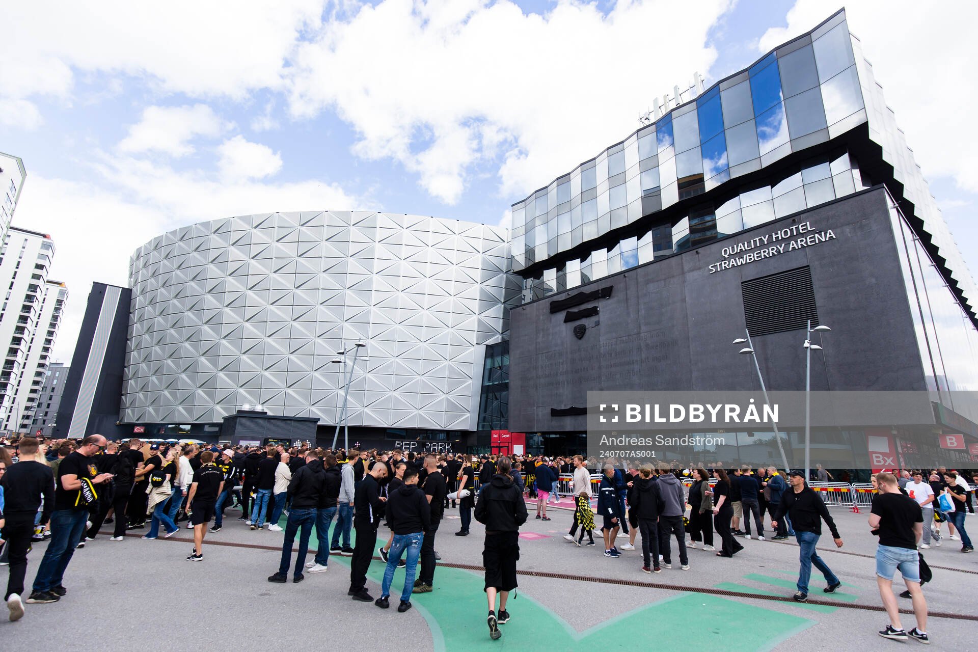 Supportar utanför Friends Arena