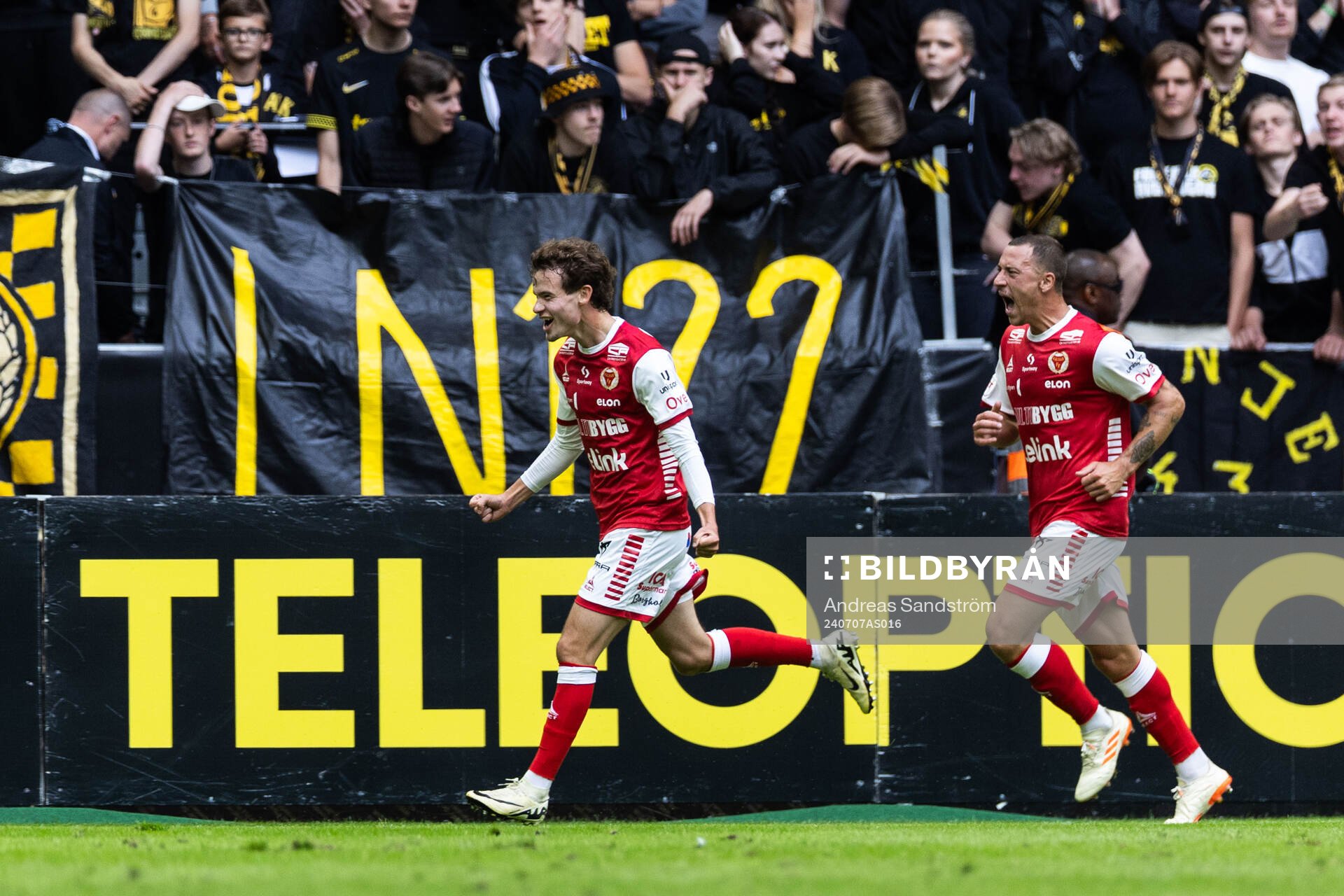 Kalmars Jacob Trenskow jublar med Alexander Gersbach