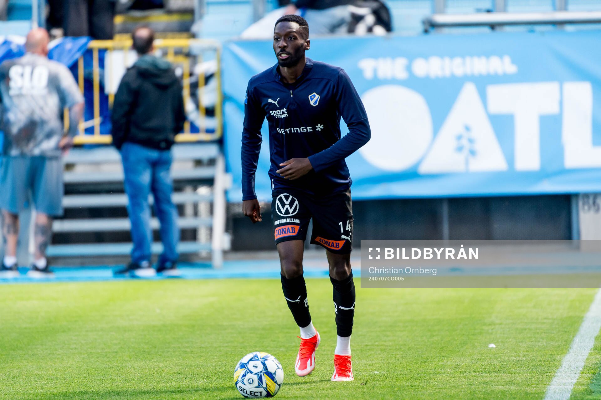 Halmstads Blair Sebastian Turgott inför fotbollsmatchen i Allsvenskan mellan Malmö FF och Halmstad den 7 juli 2024 i Malmö. 