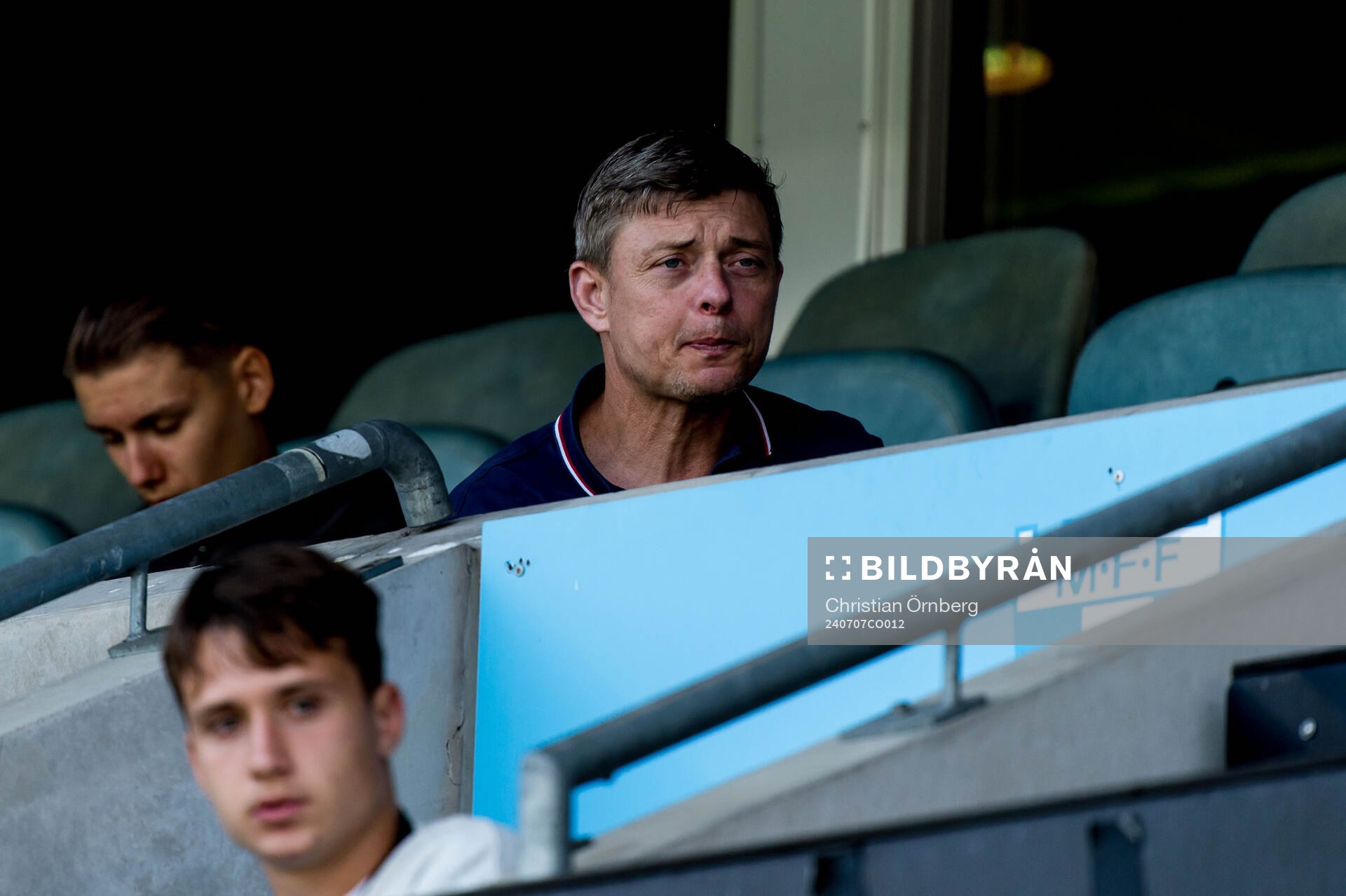 Förbundskapten Jon Dahl Tomasson på läktaren inför fotbollsmatchen i Allsvenskan mellan Malmö FF och Halmstad den 7 juli 2024 i Malmö.