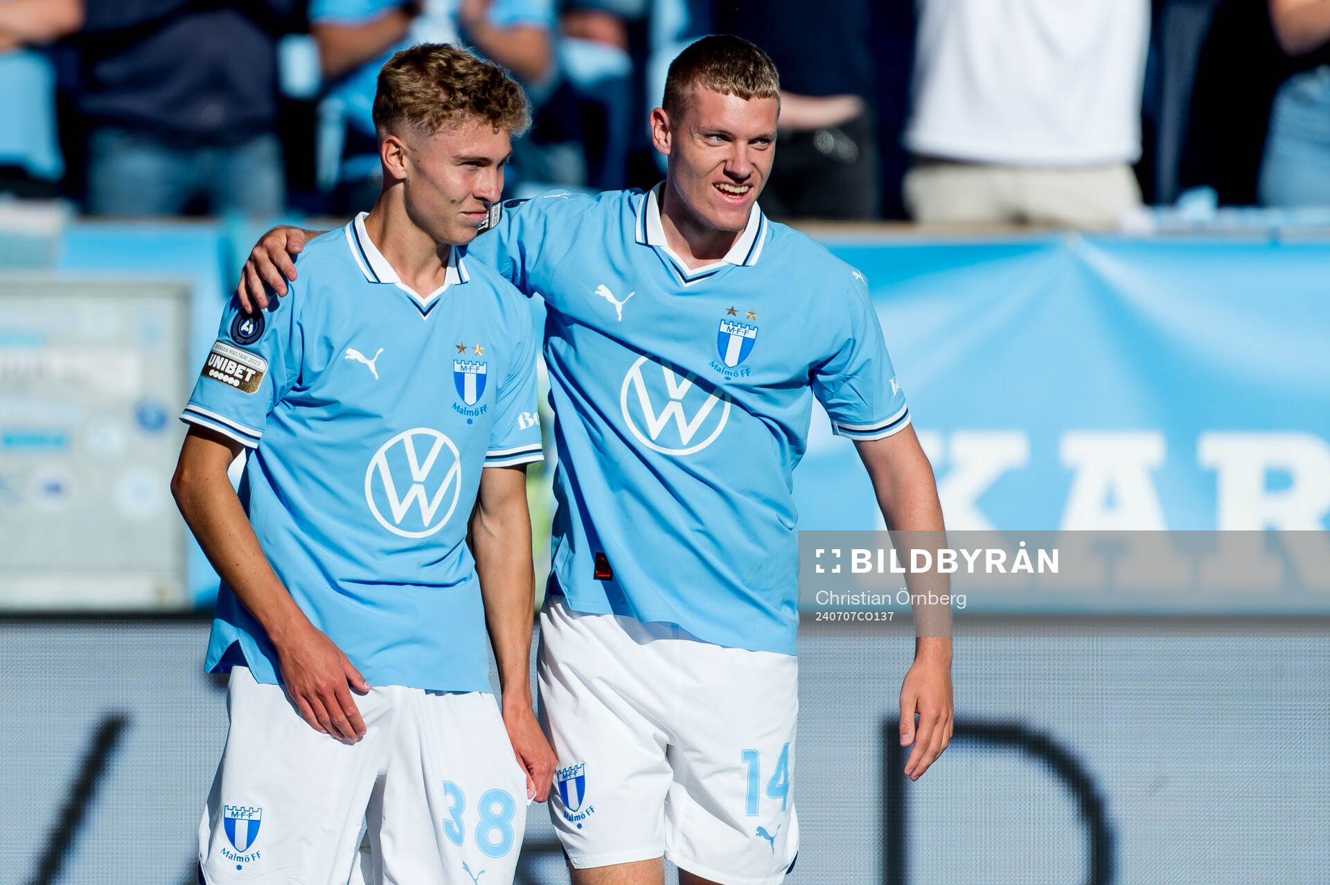 Malmö FFs Hugo Bolin och Sebastian Jörgensen jublar