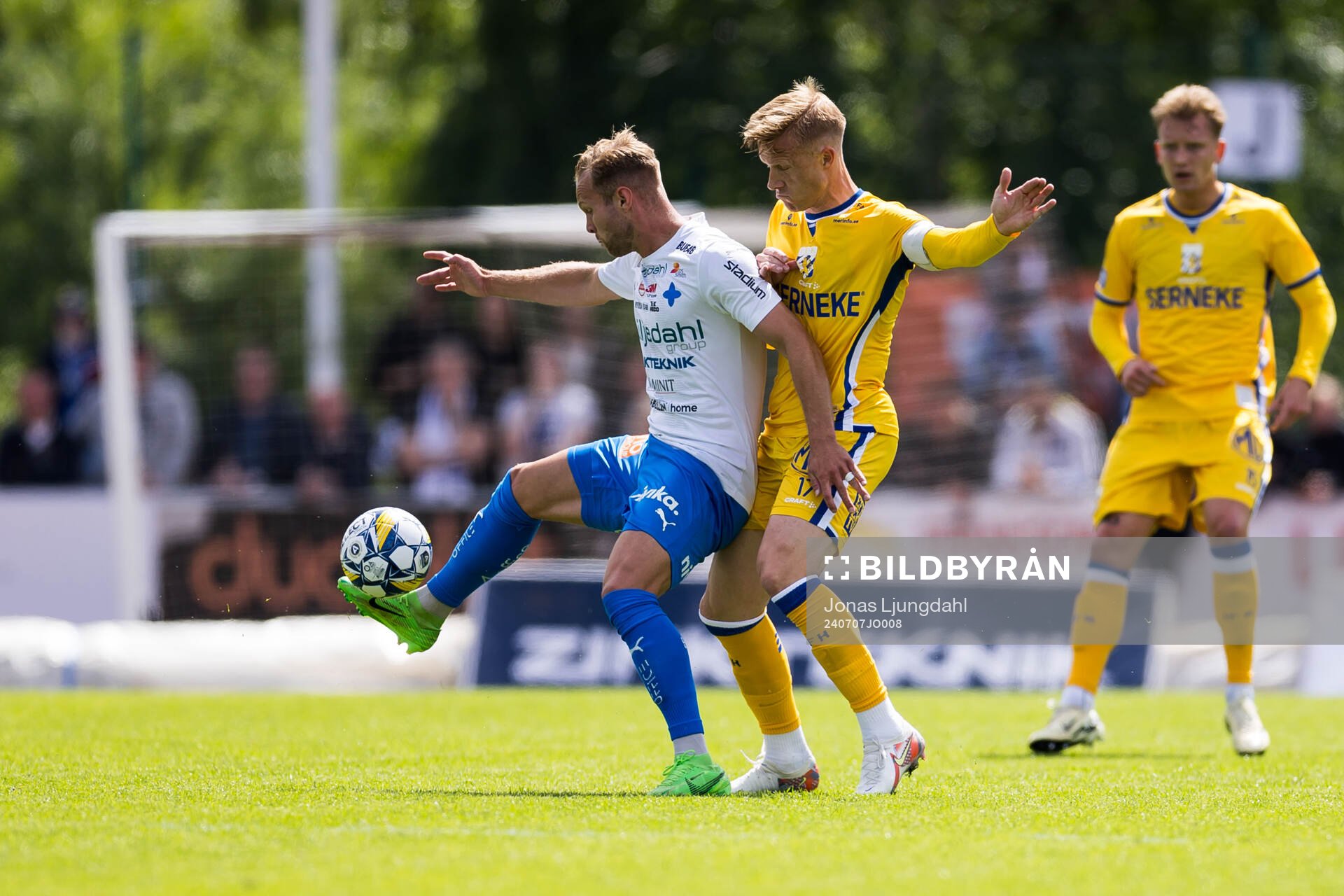 Värnamos Gustav Engvall och IFK Göteborgs Oscar Wendt