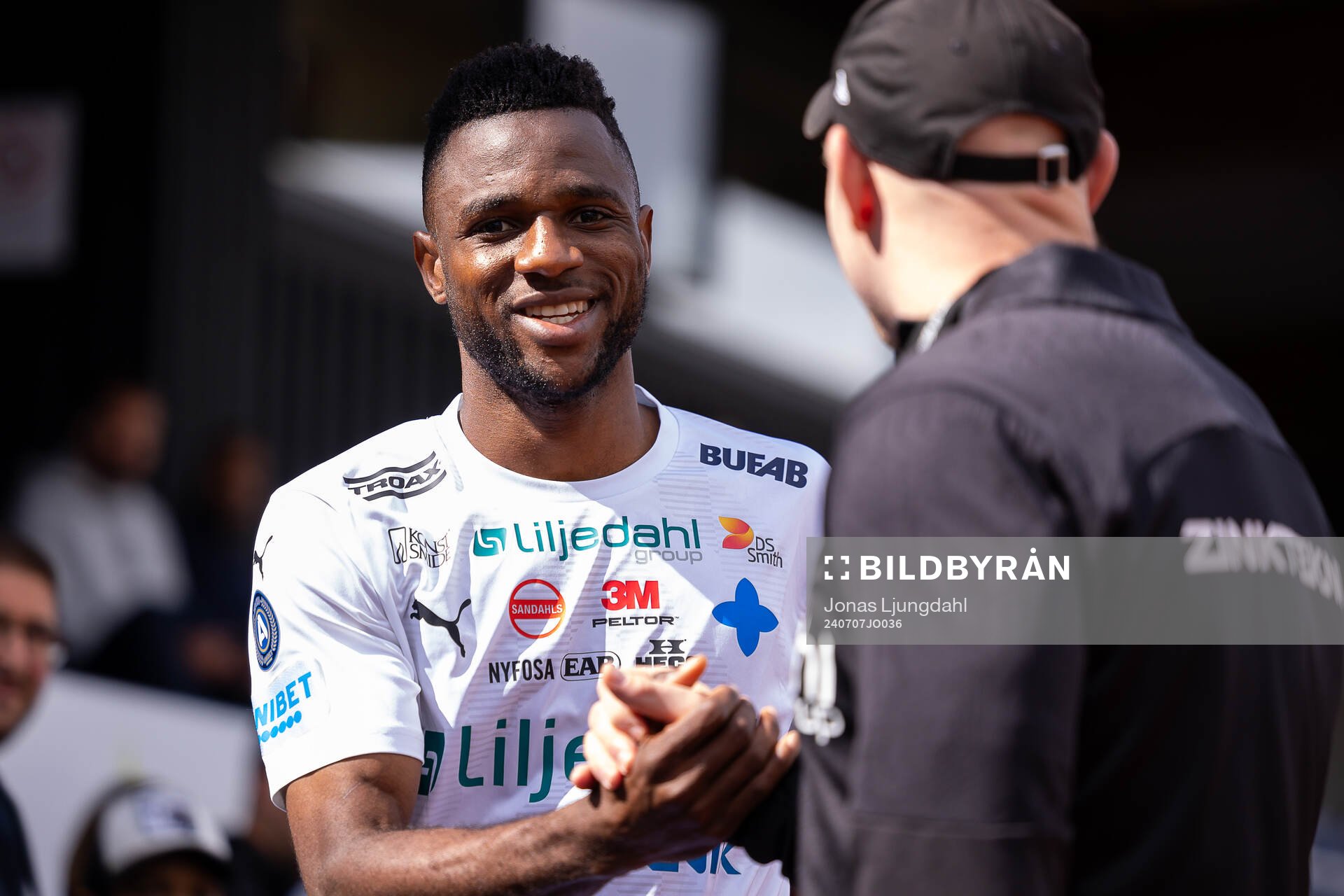 Värnamos Johnbosco Samuel Kalu jublar